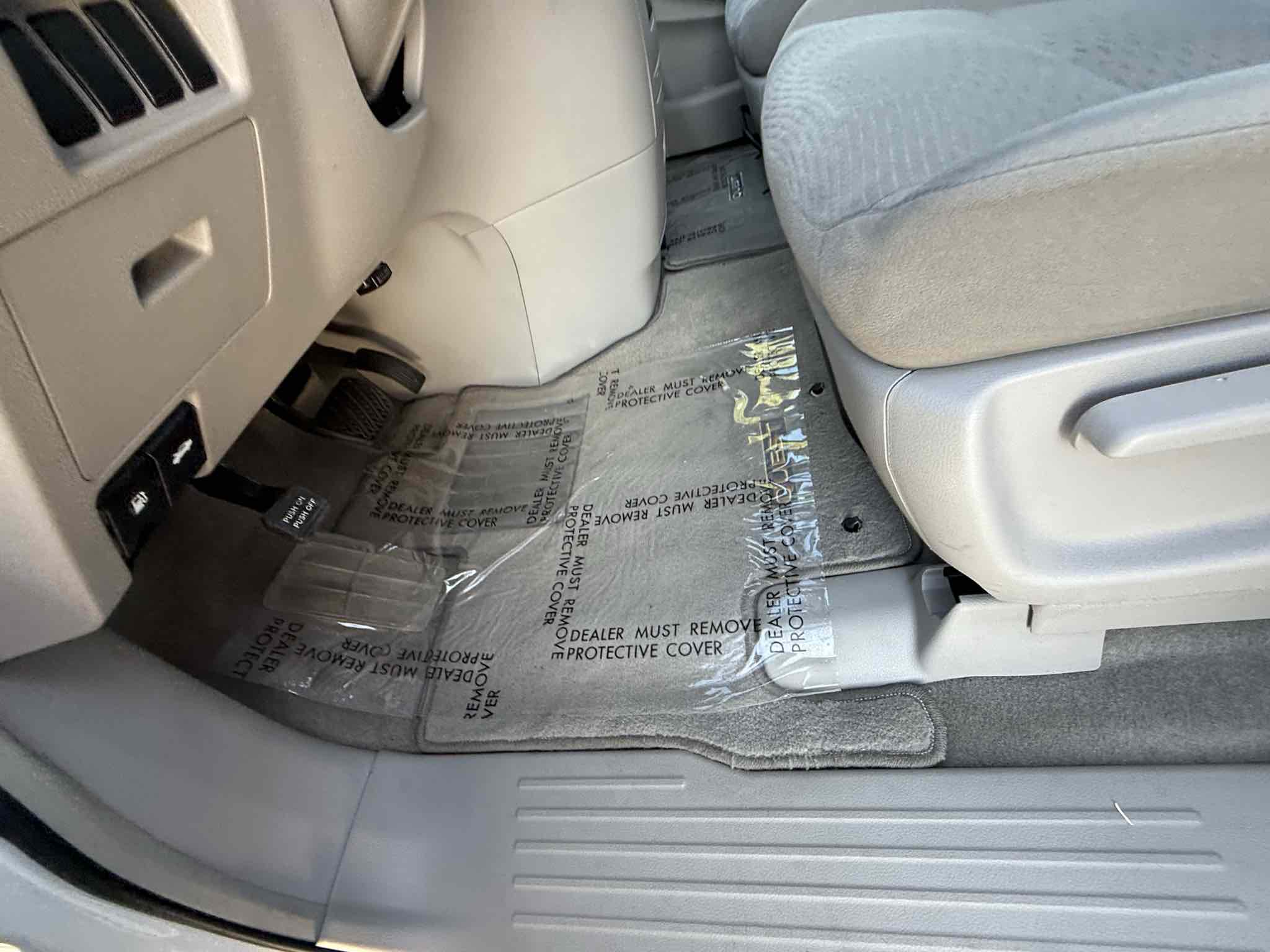 2014 Nissan Quest S photo 62