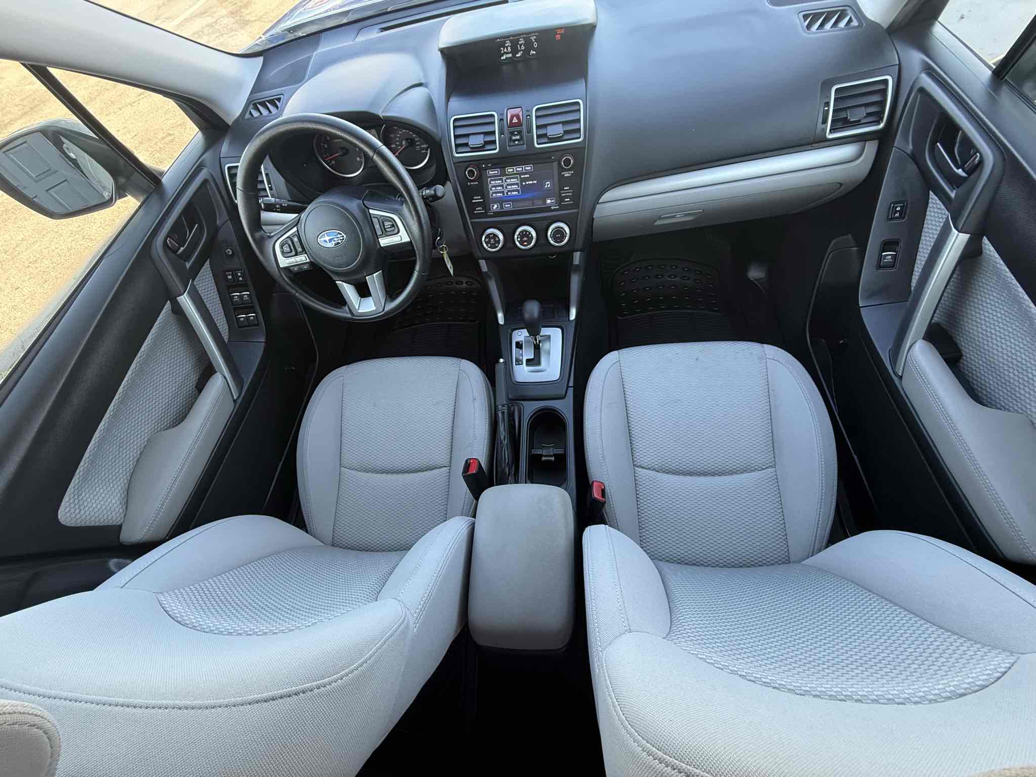 2018 Subaru Forester 2.5i photo 11