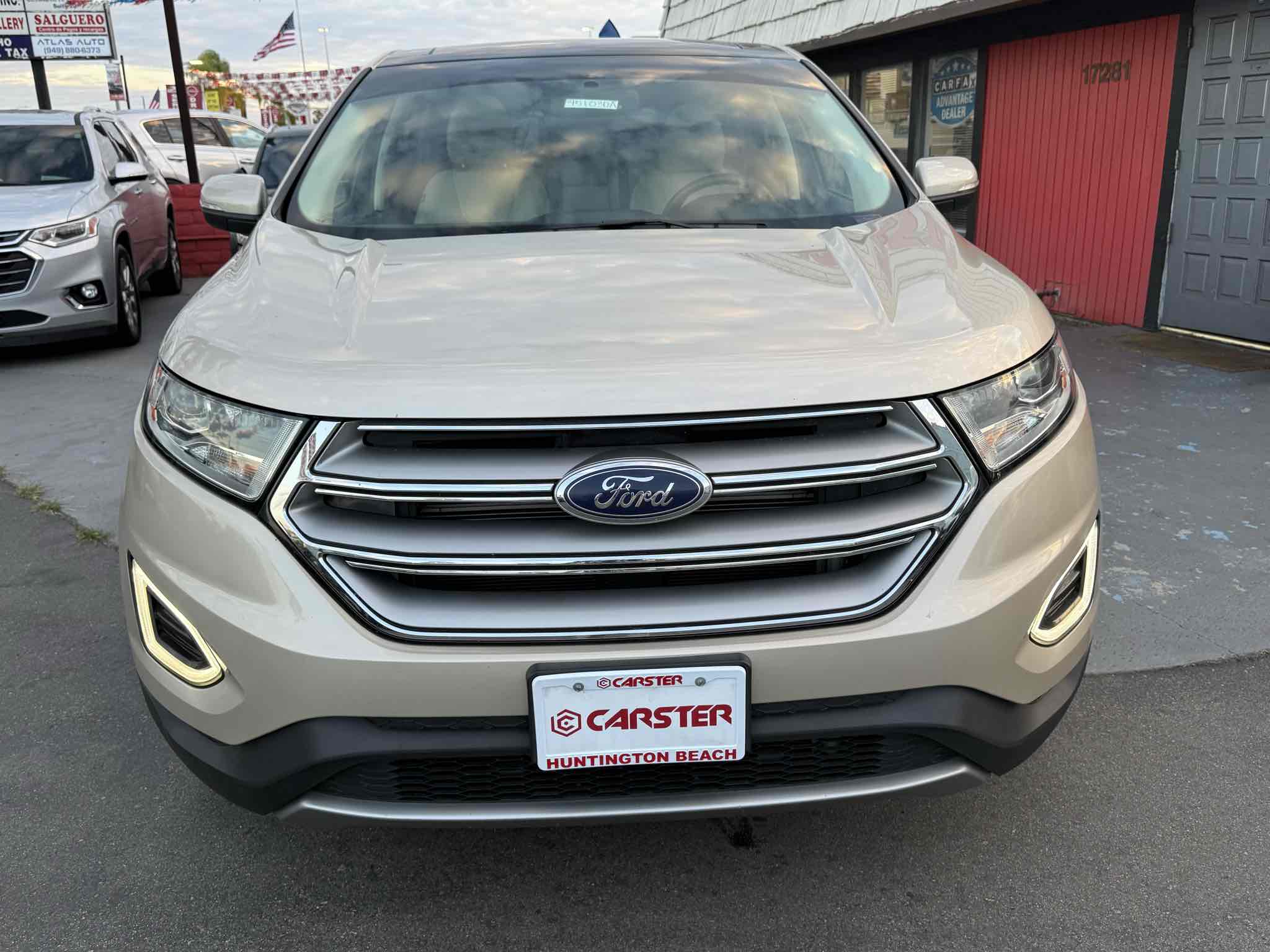 2017 Ford Edge Titanium photo 2