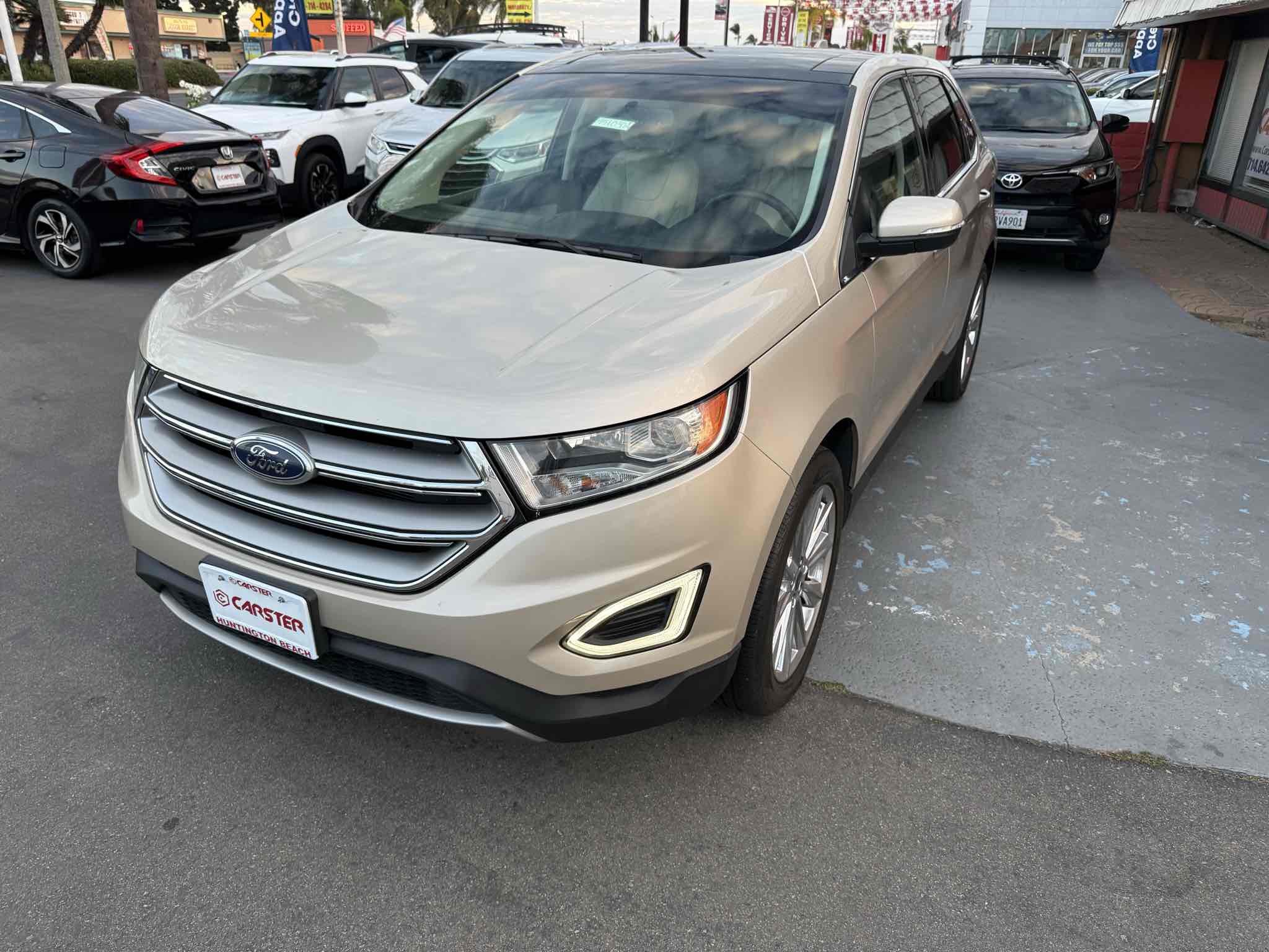 2017 Ford Edge Titanium photo 18