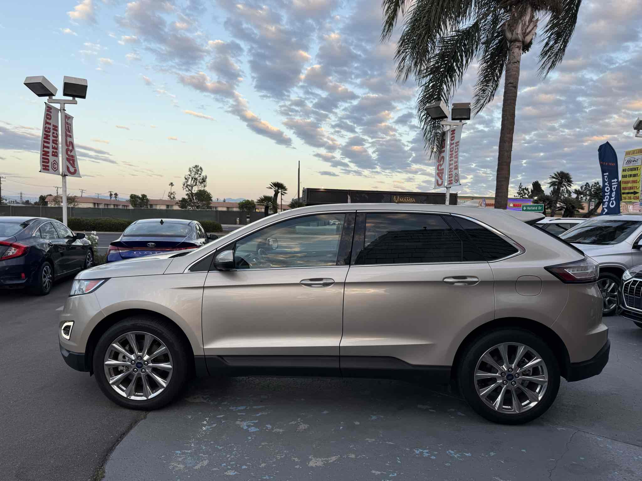 2017 Ford Edge Titanium photo 5
