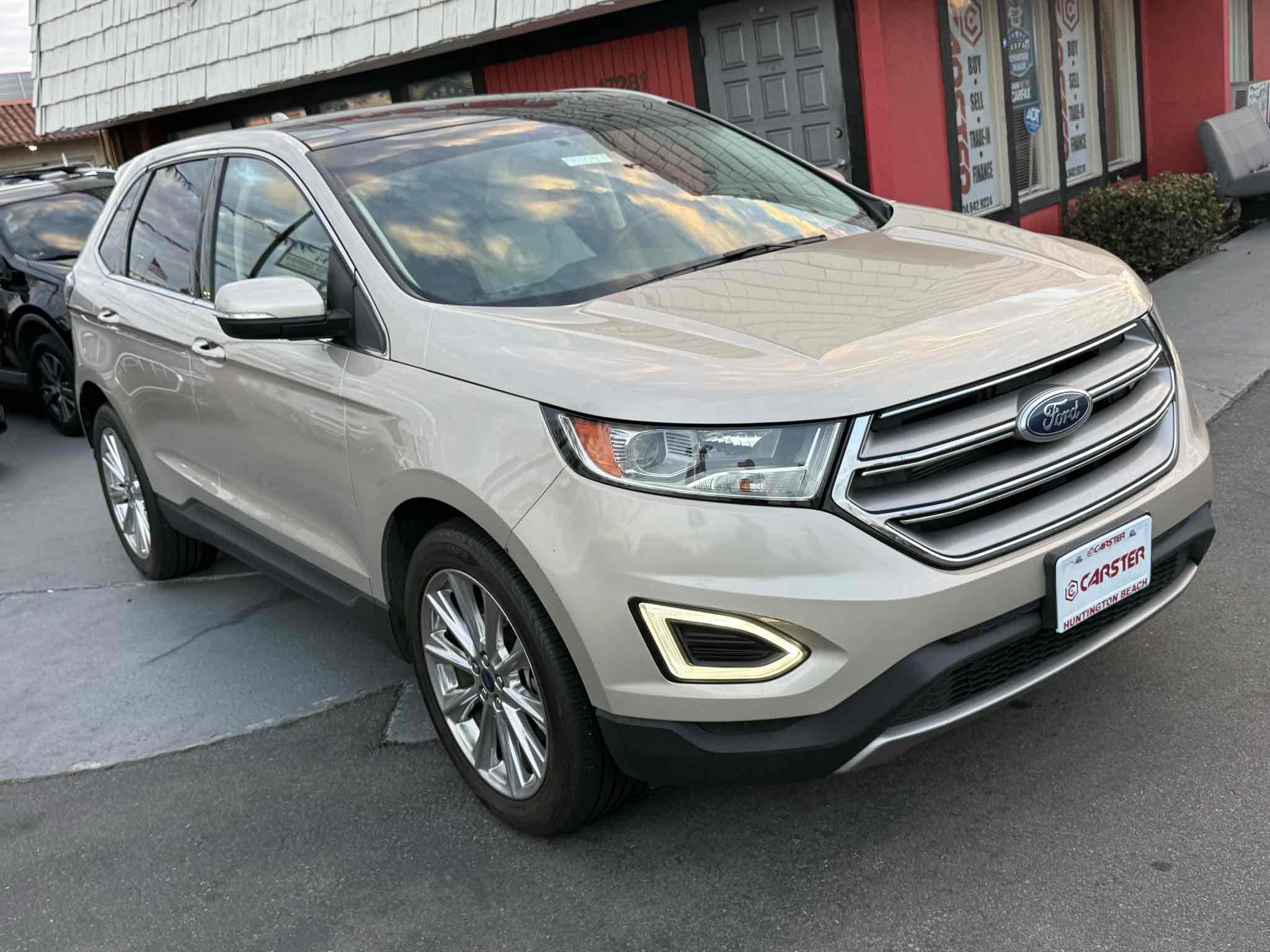 2017 Ford Edge Titanium photo 19