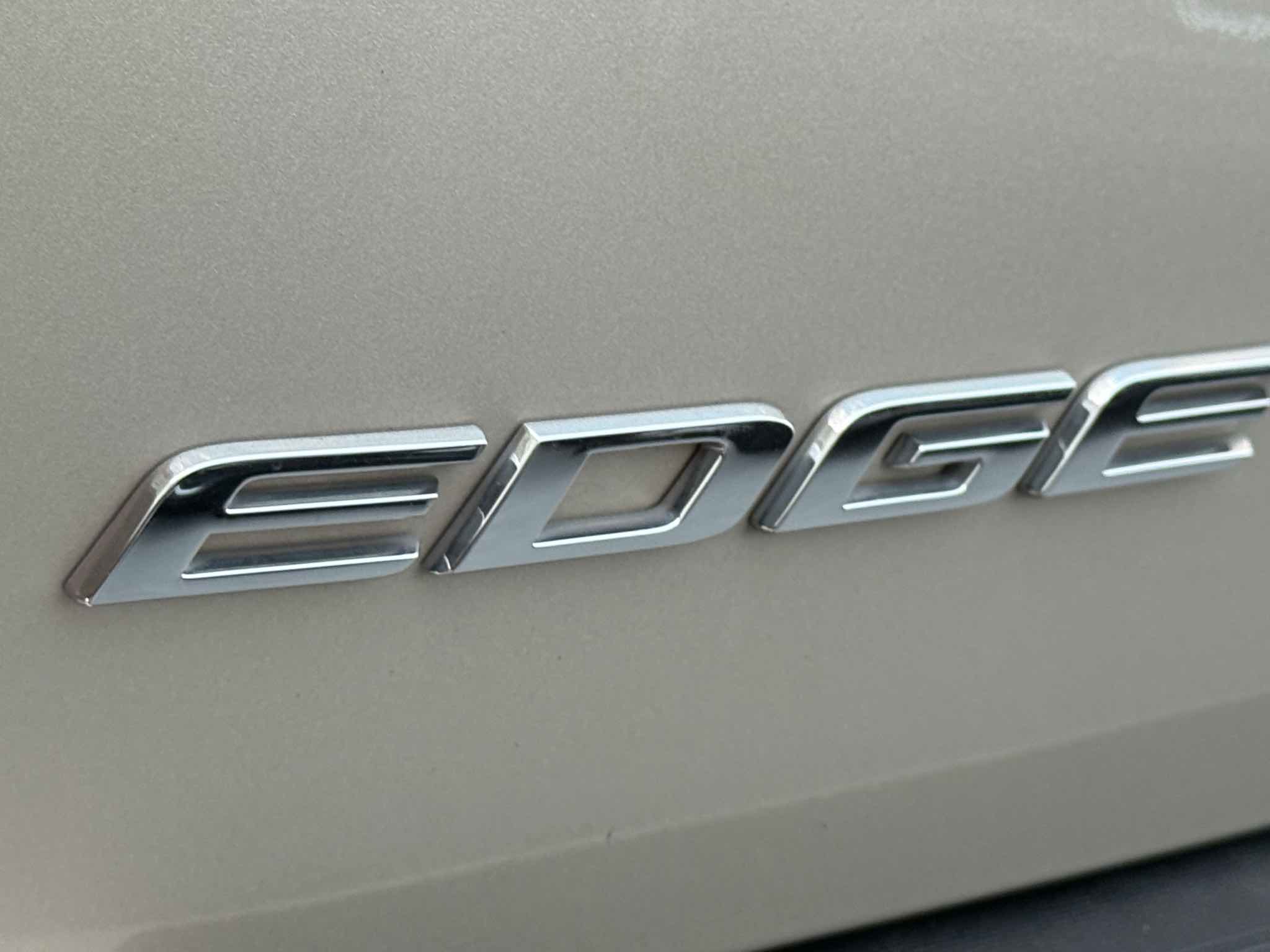 2017 Ford Edge Titanium photo 26