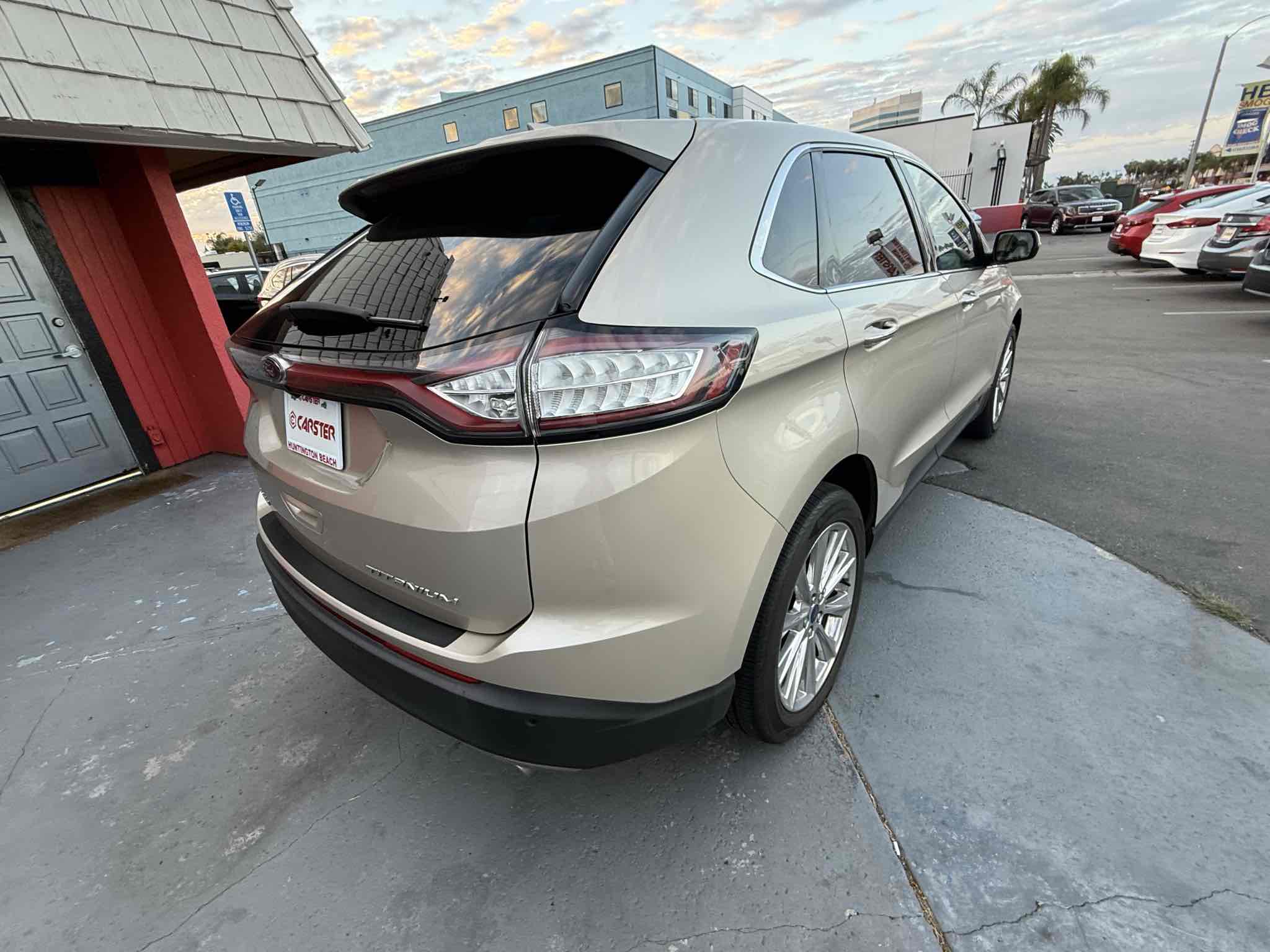 2017 Ford Edge Titanium photo 30