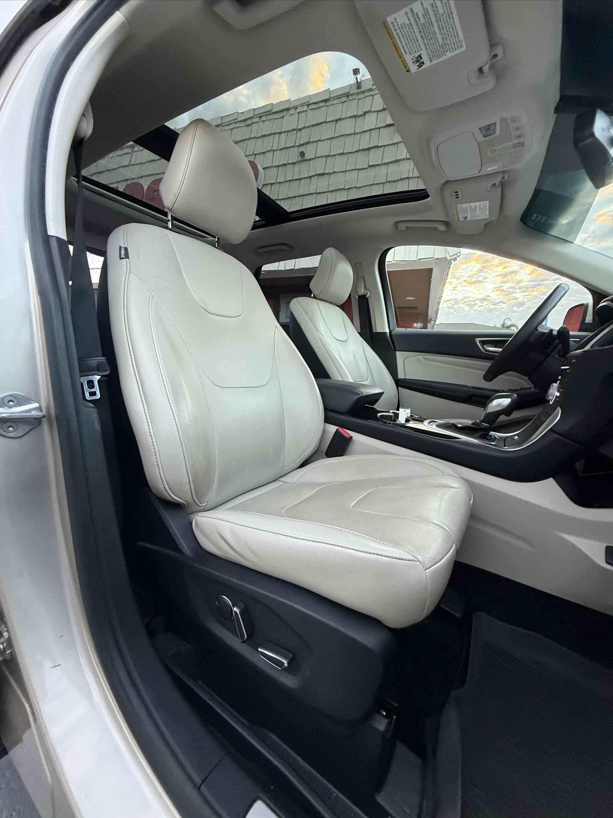 2017 Ford Edge Titanium photo 39