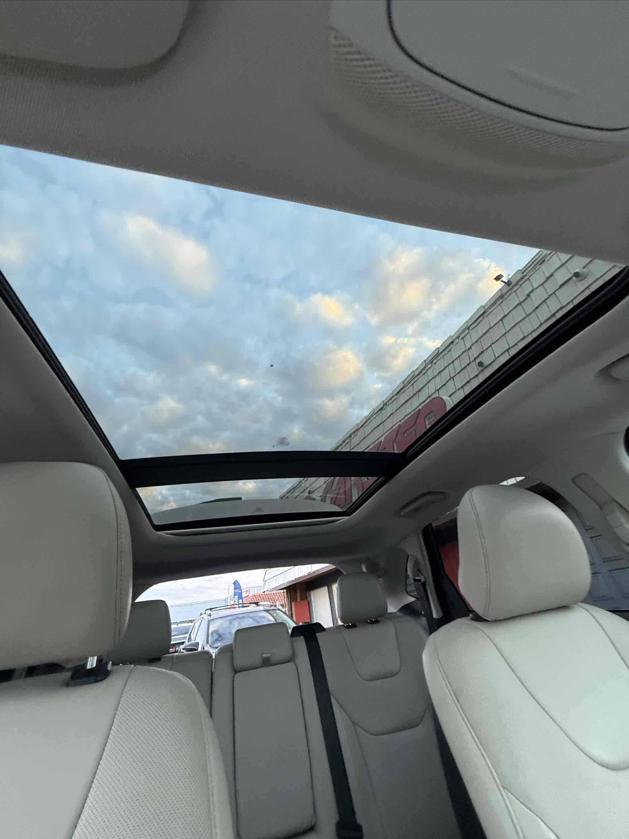 2017 Ford Edge Titanium photo 43
