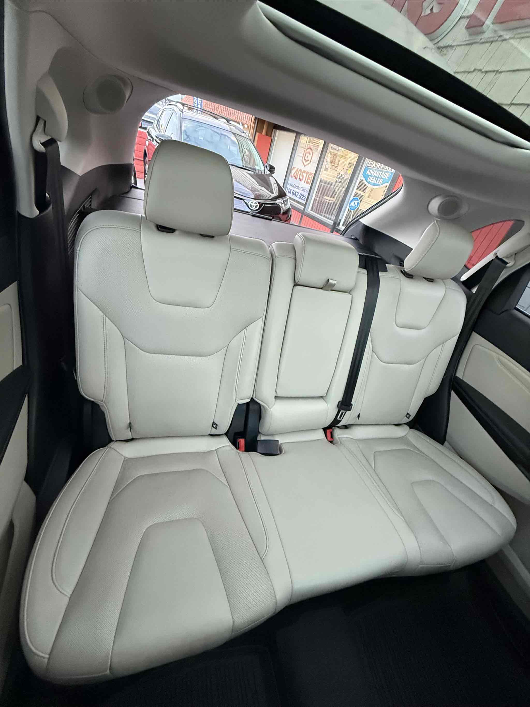 2017 Ford Edge Titanium photo 45