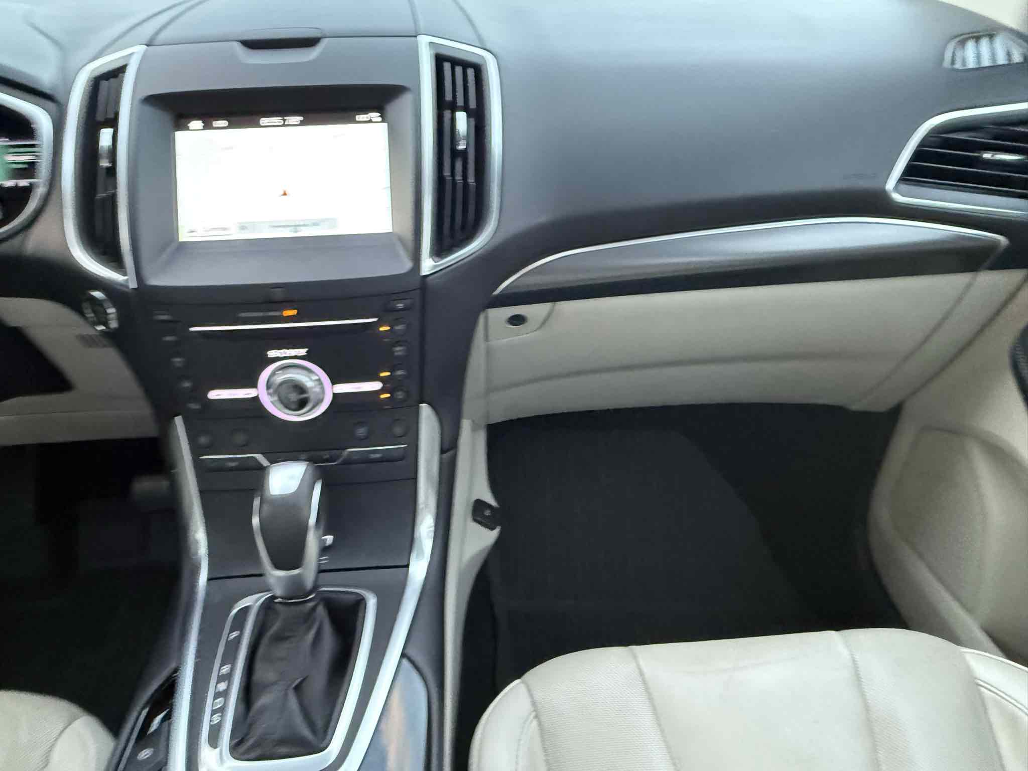 2017 Ford Edge Titanium photo 61