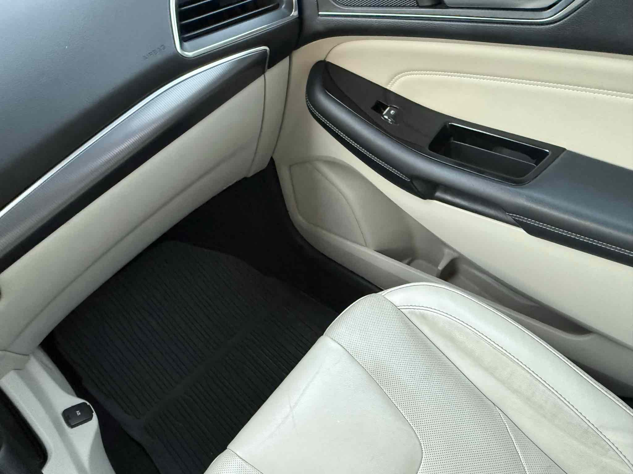 2017 Ford Edge Titanium photo 62