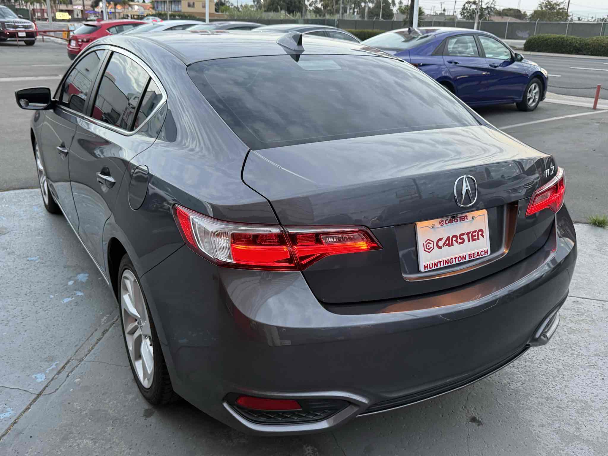 2018 Acura ILX Base Plus photo 24
