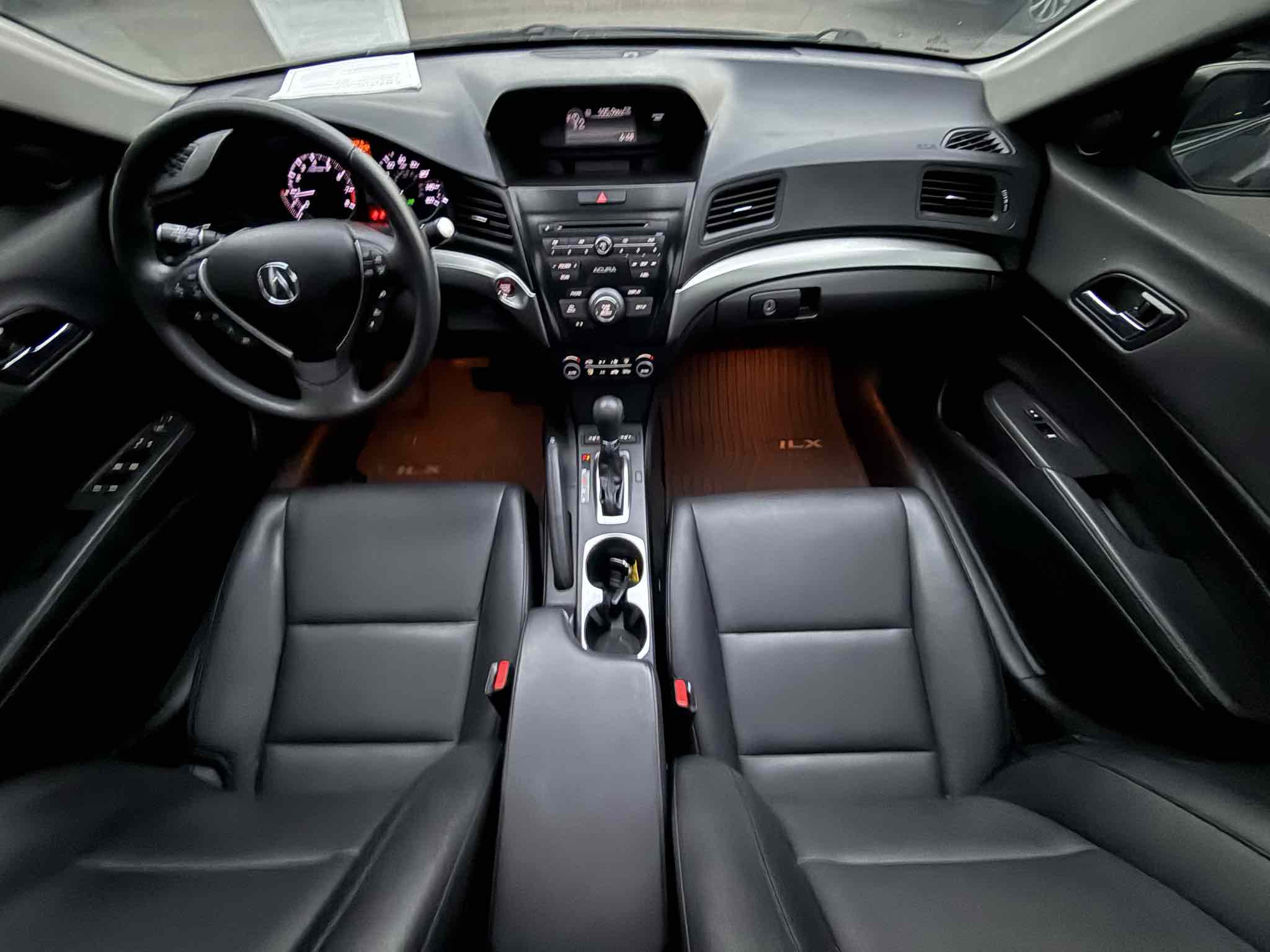 2018 Acura ILX Base Plus photo 6