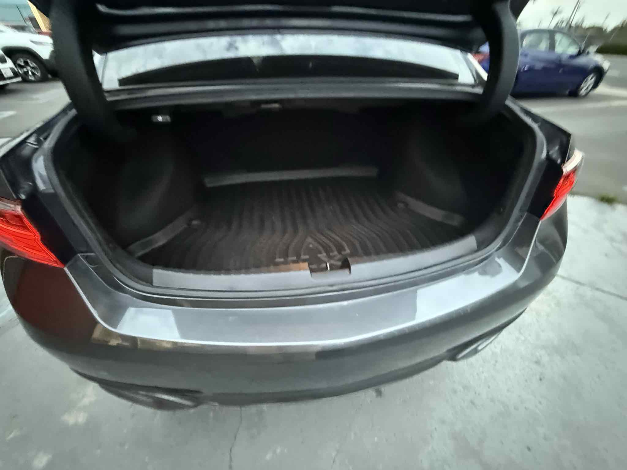 2018 Acura ILX Base Plus photo 59