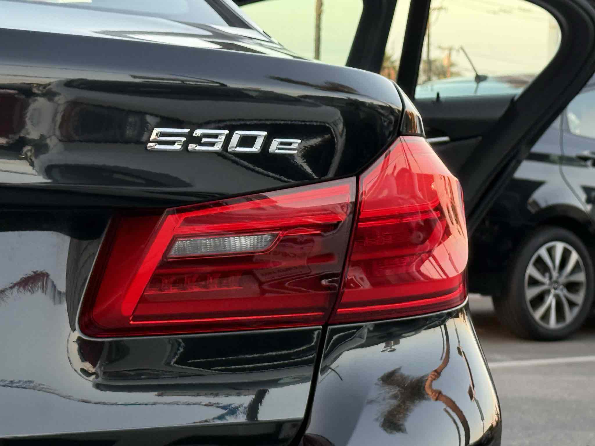 Photo 6 of this BMW 5 Series