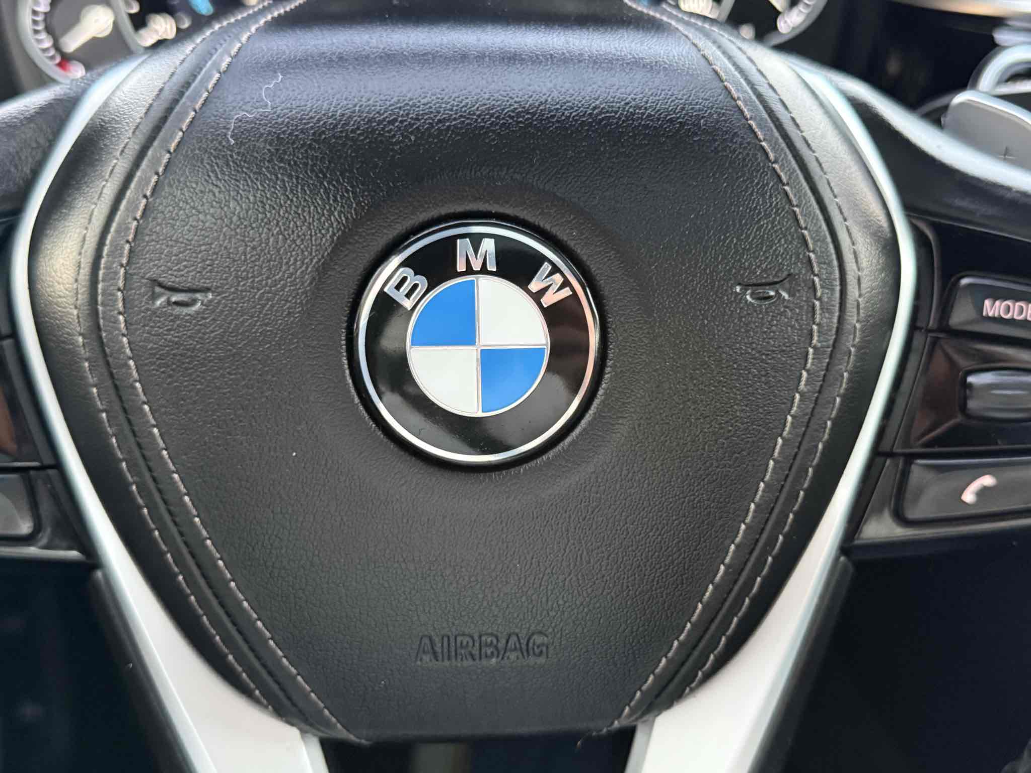 Photo 26 of this BMW 5 Series