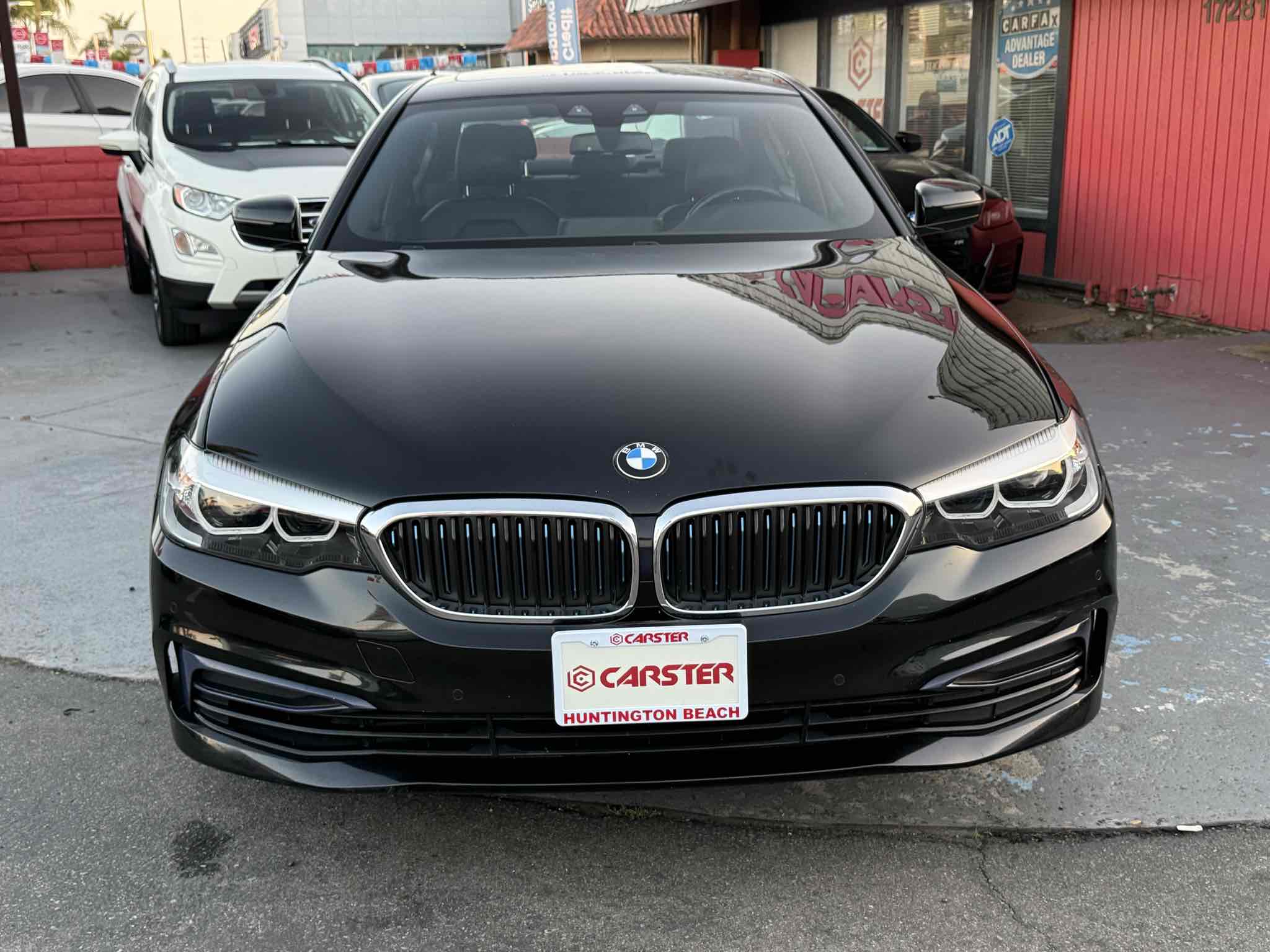 Photo 35 of this BMW 5 Series