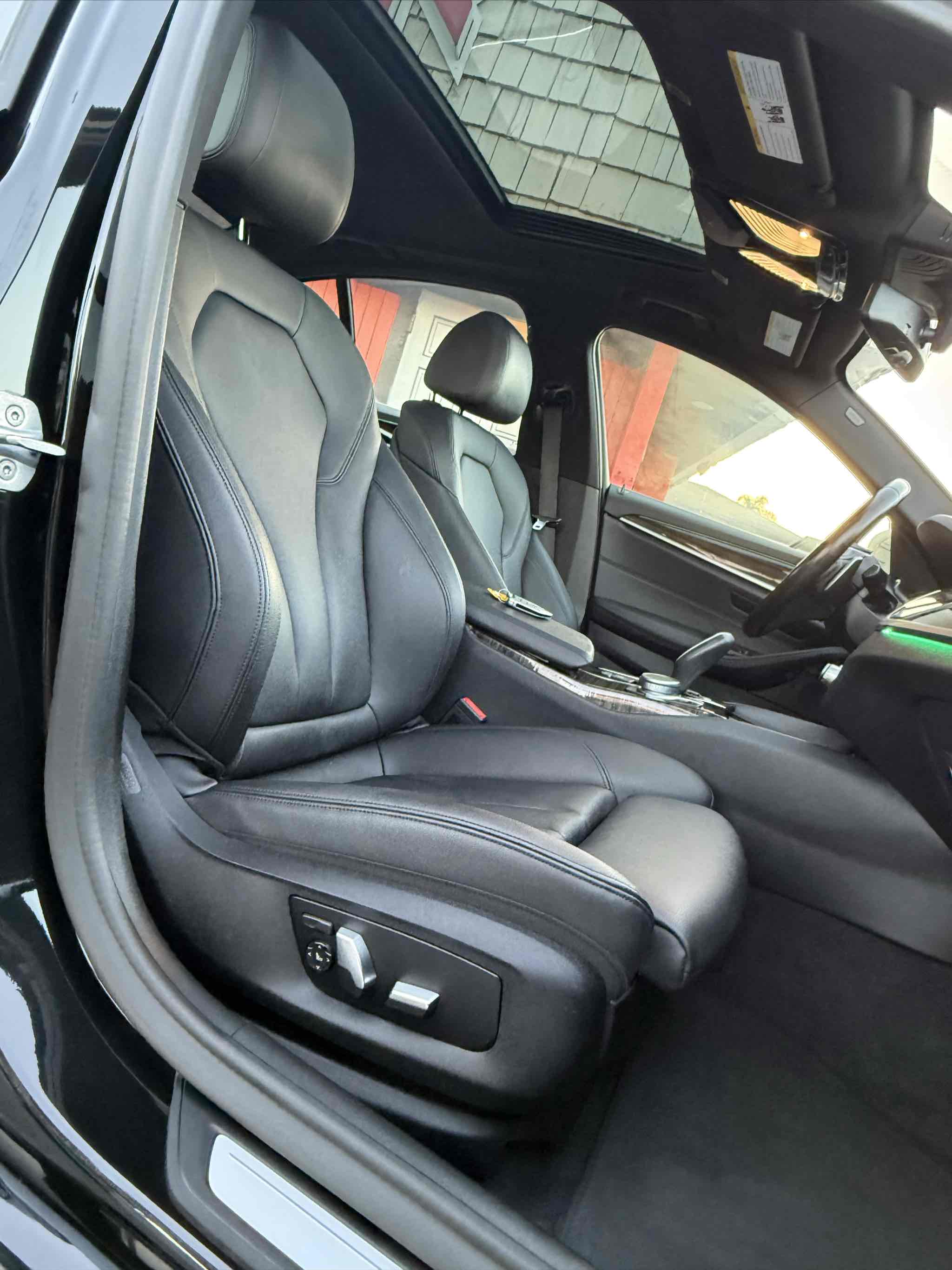 Photo 49 of this BMW 5 Series