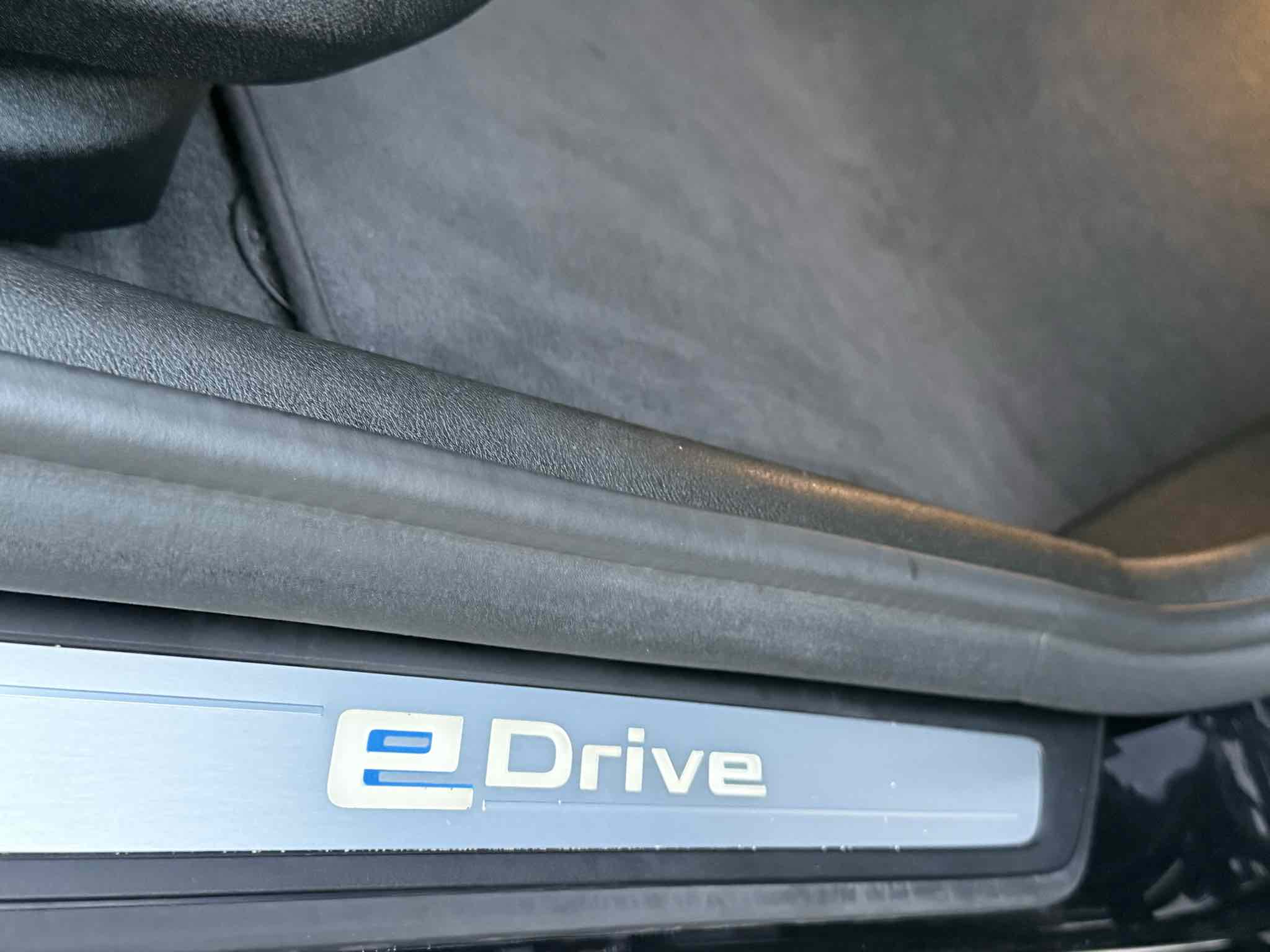 Photo 53 of this BMW 5 Series