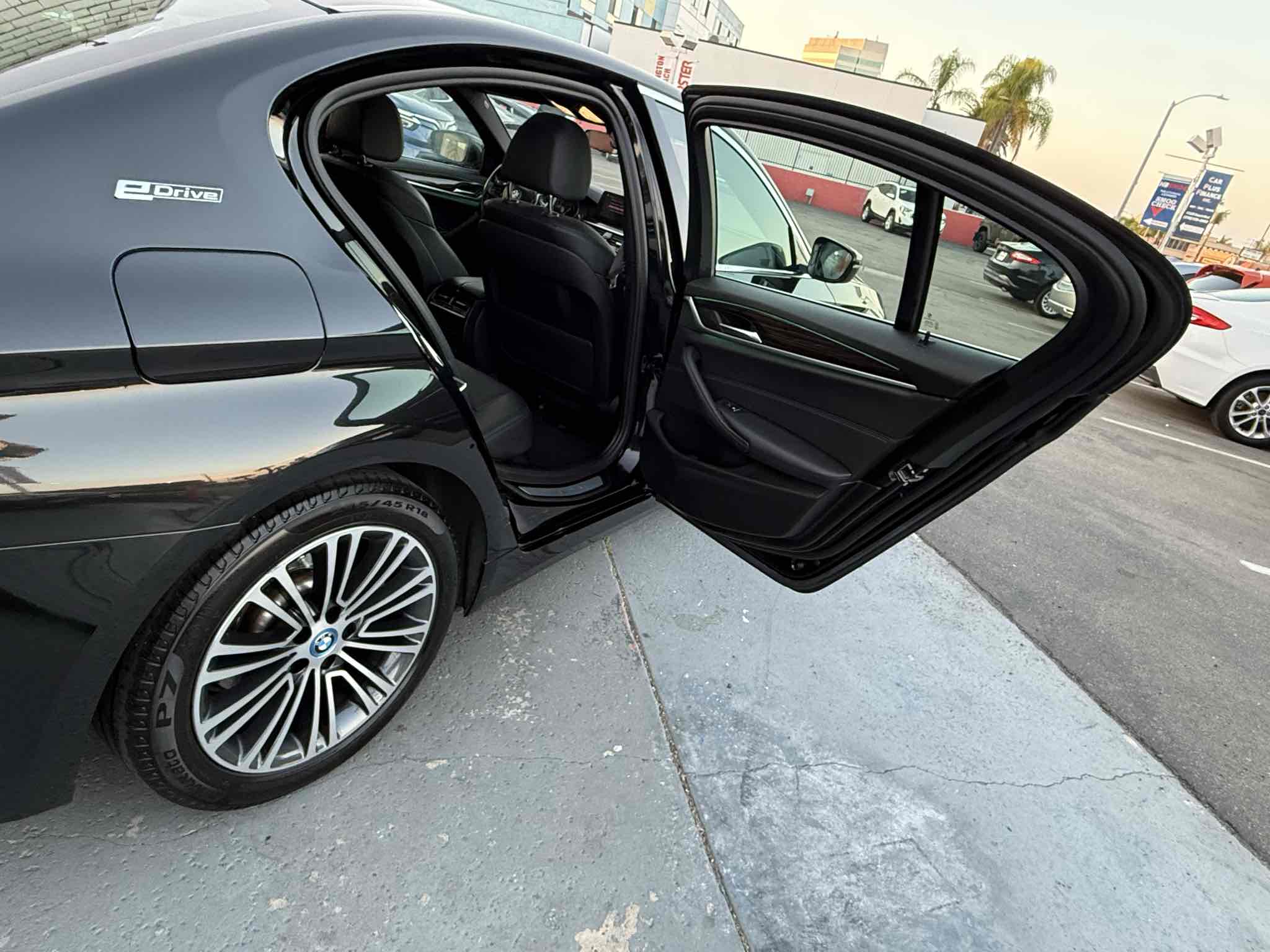 Photo 57 of this BMW 5 Series