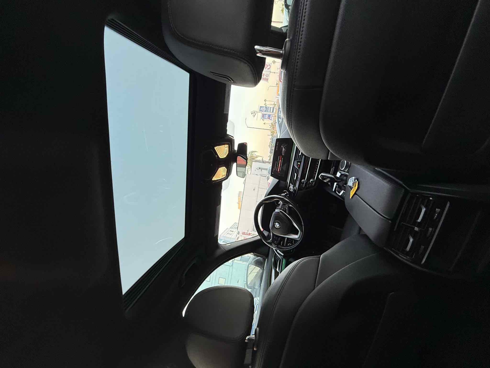 Photo 64 of this BMW 5 Series