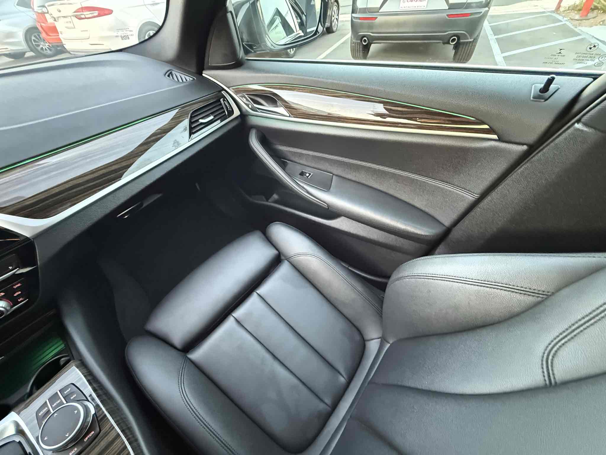 Photo 70 of this BMW 5 Series