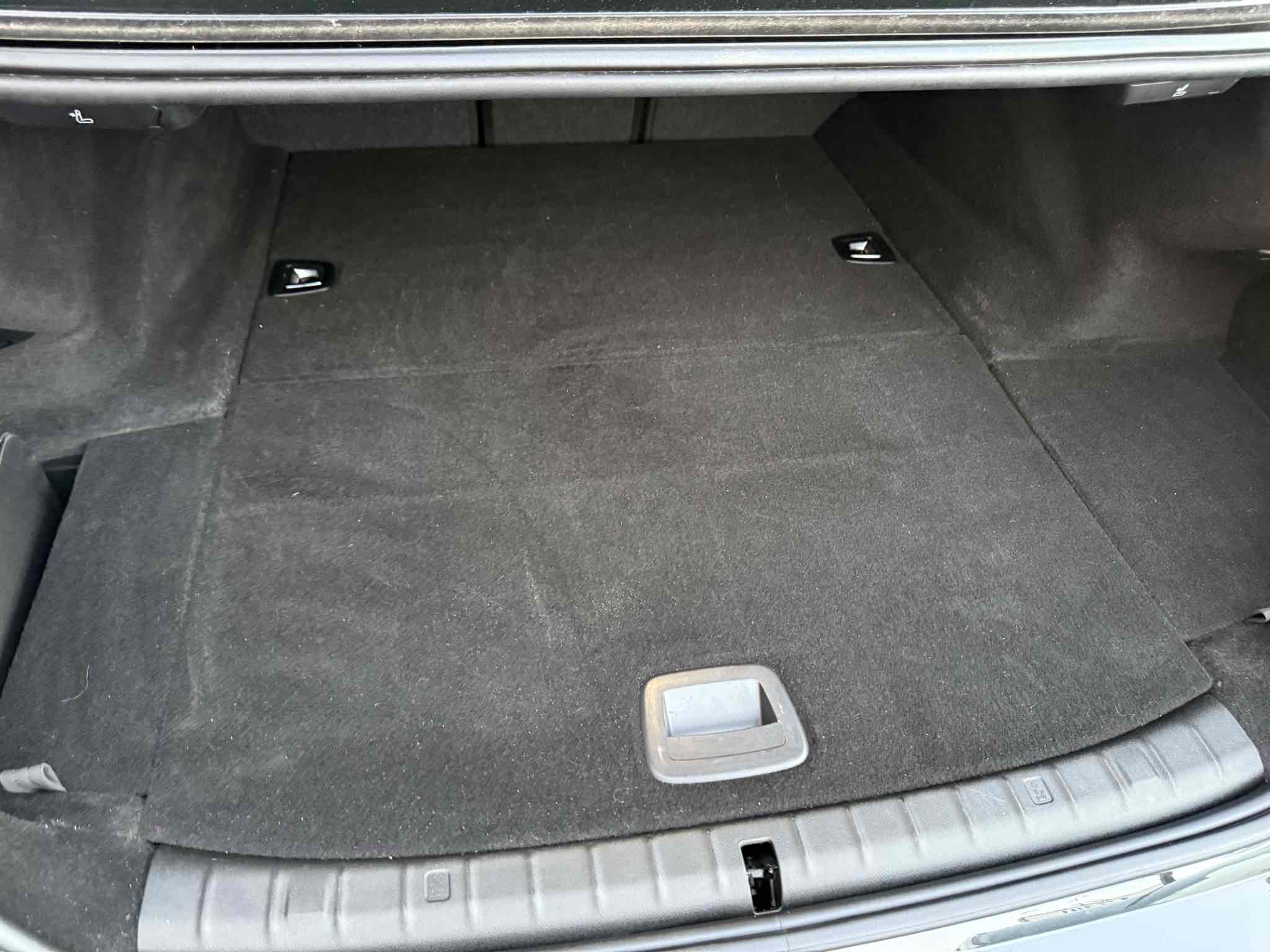 Photo 76 of this BMW 5 Series