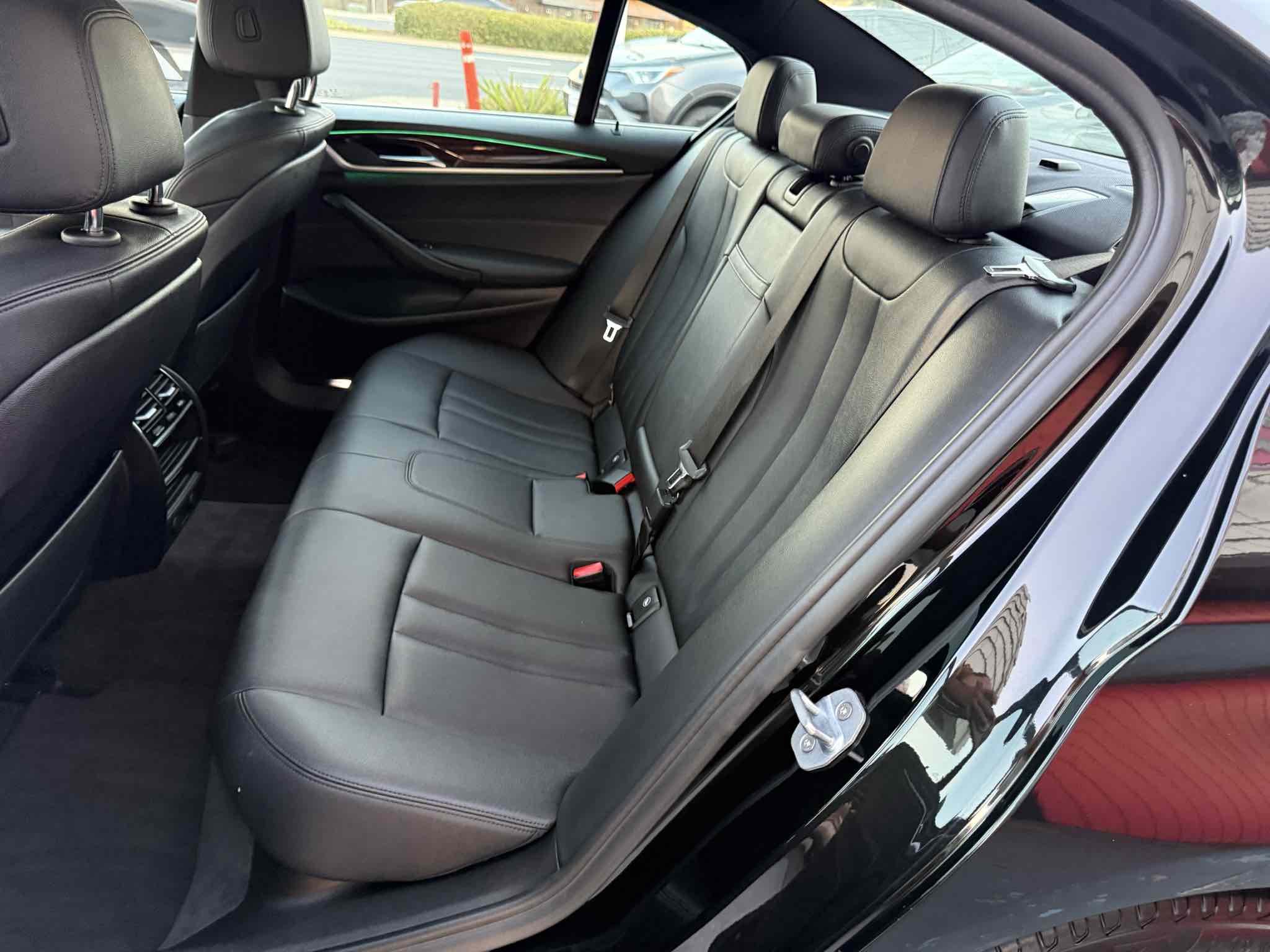 Photo 86 of this BMW 5 Series