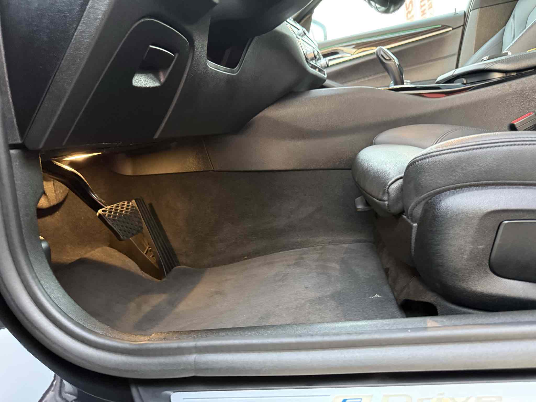 Photo 96 of this BMW 5 Series
