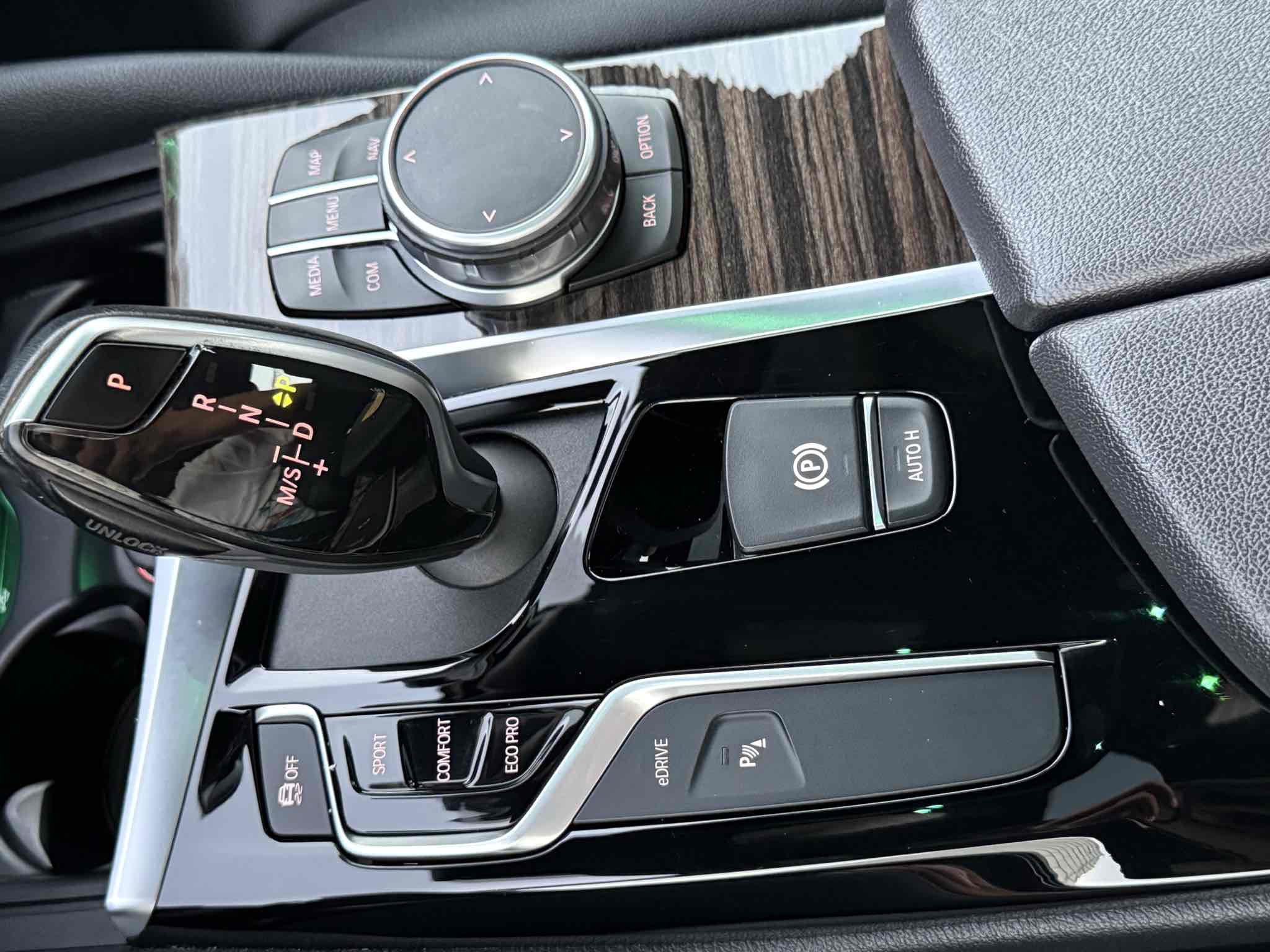 Photo 109 of this BMW 5 Series