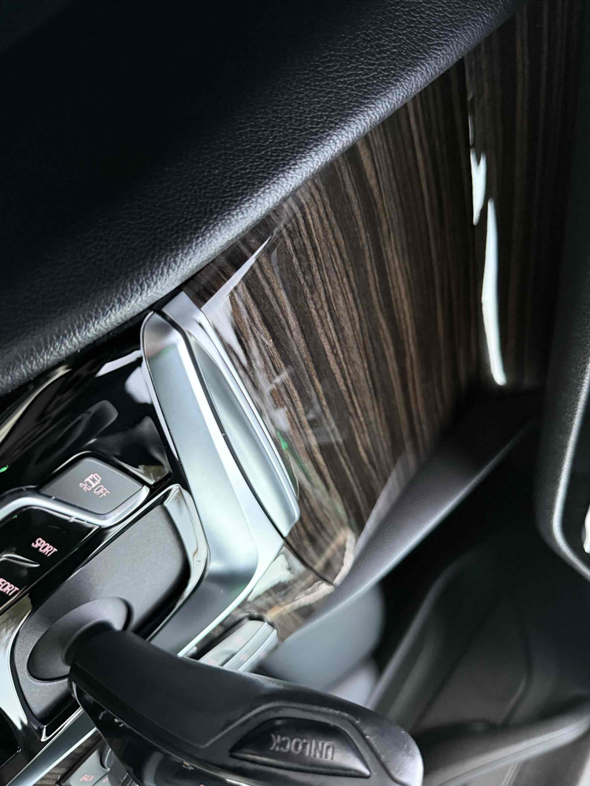 Photo 117 of this BMW 5 Series