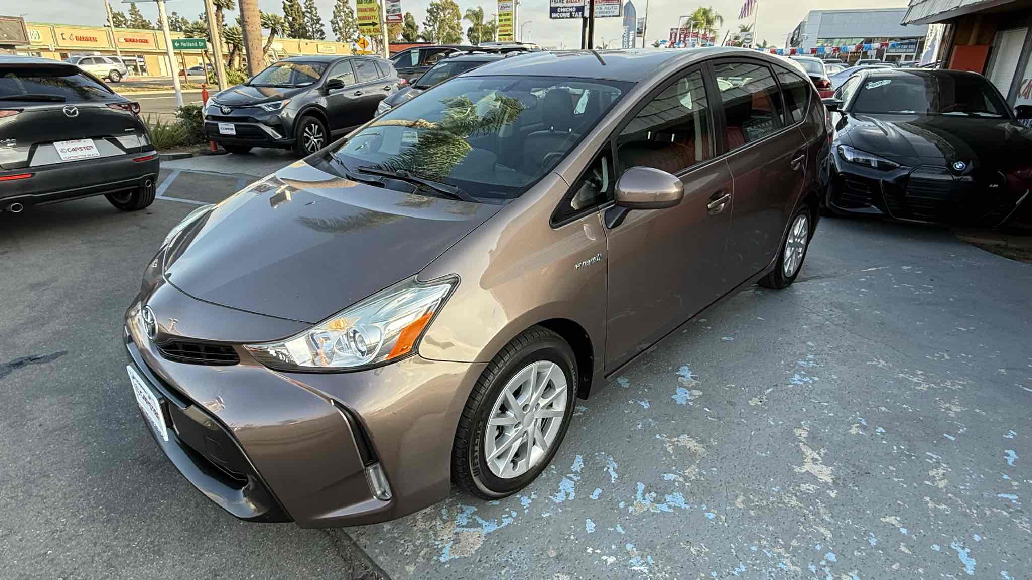 Photo 4 of this Toyota Prius v