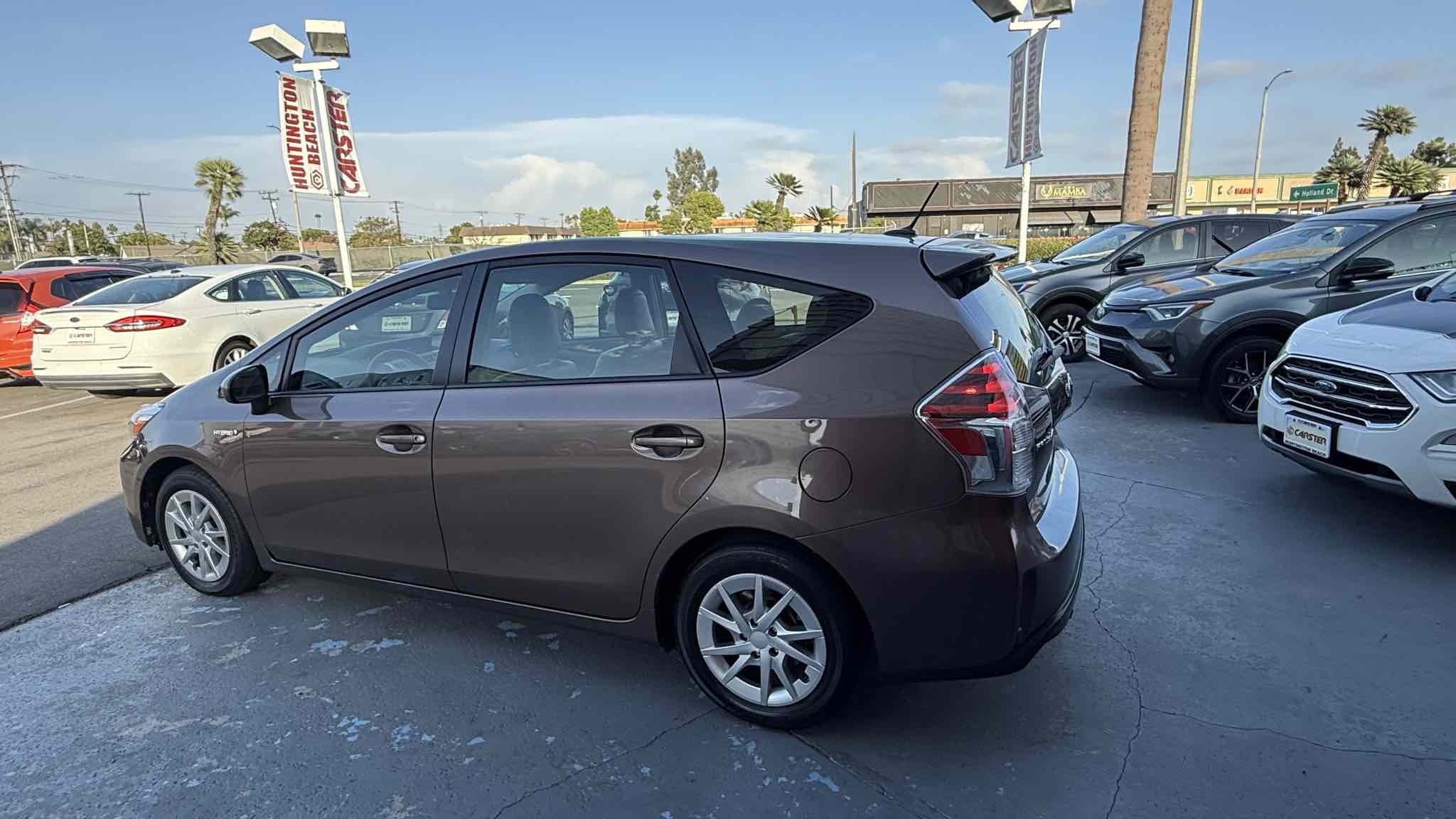 Photo 13 of this Toyota Prius v