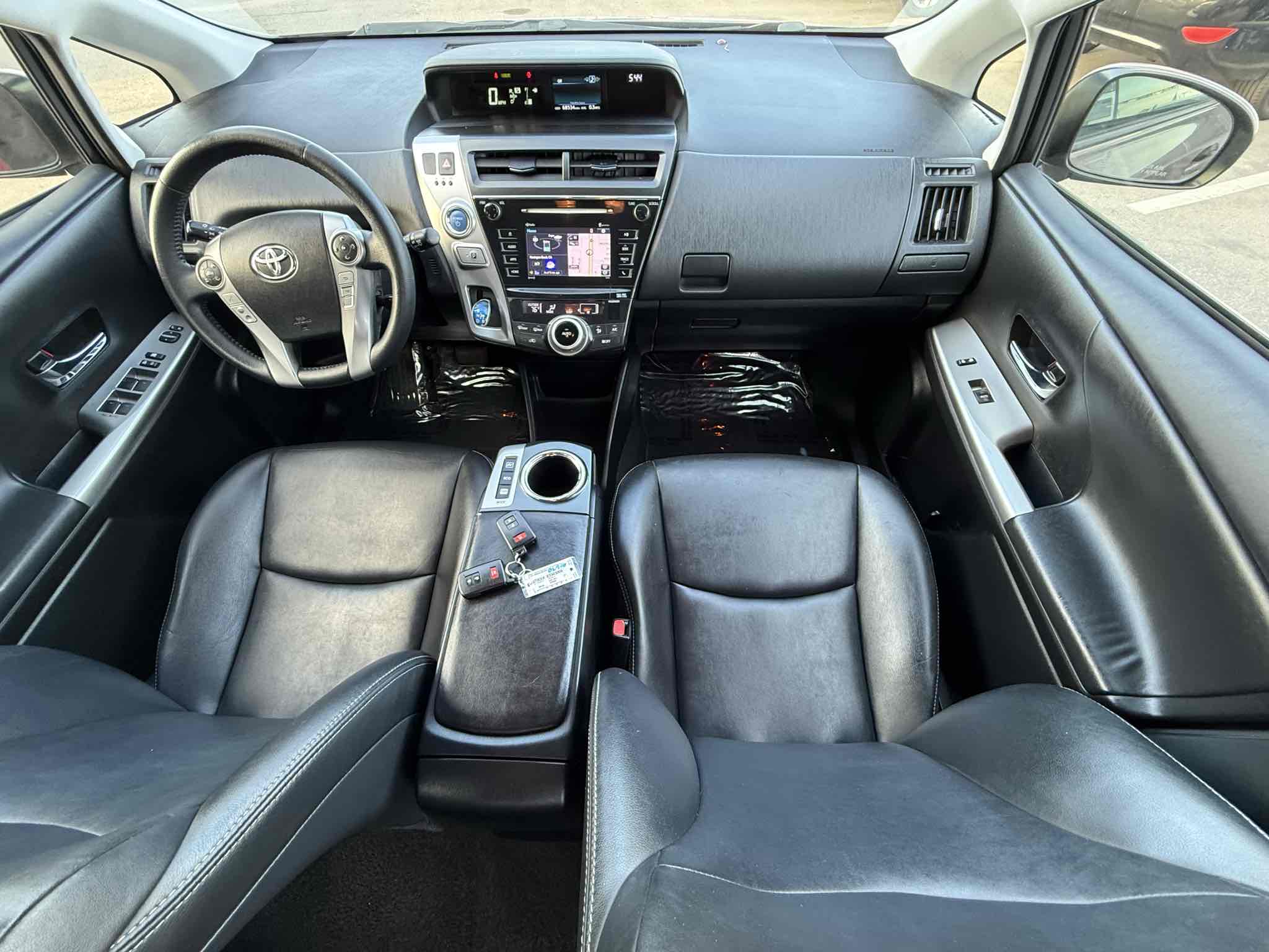 Photo 5 of this Toyota Prius v