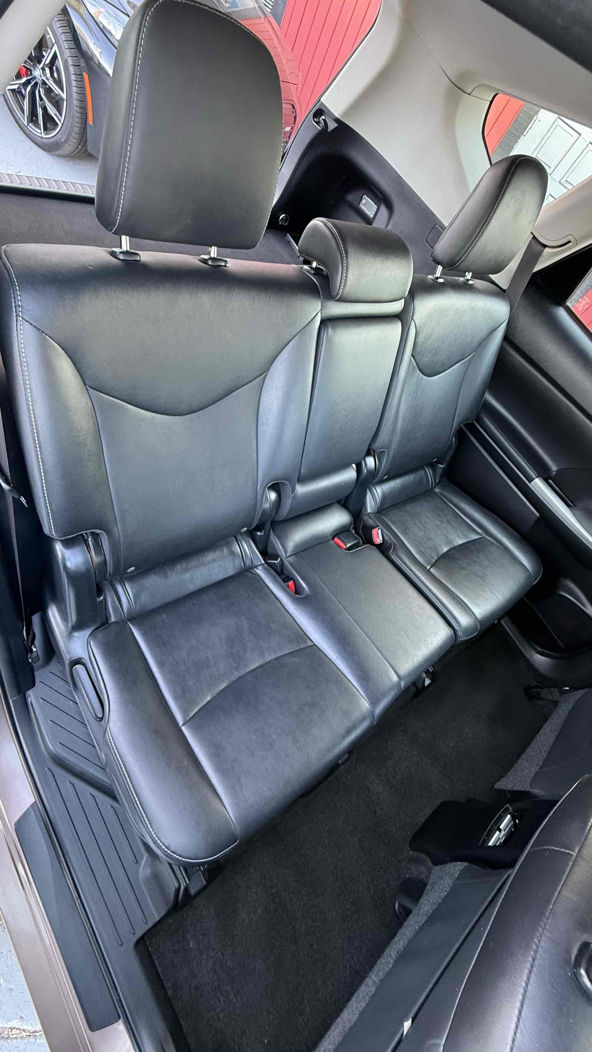 Photo 18 of this Toyota Prius v