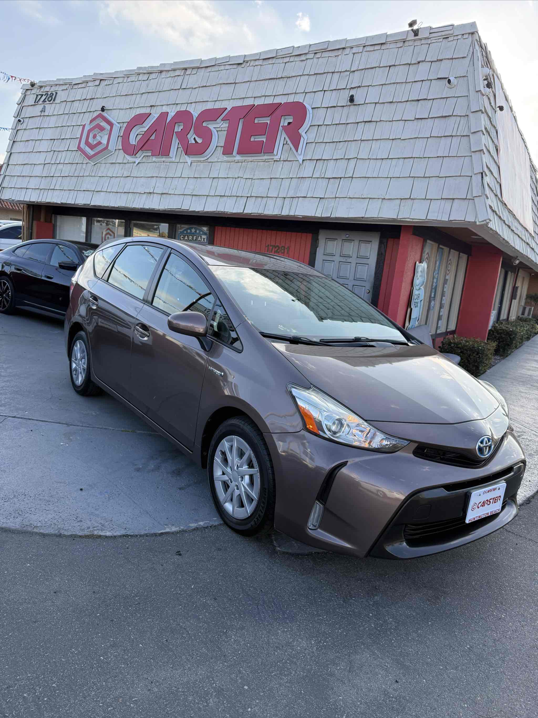Photo 32 of this Toyota Prius v