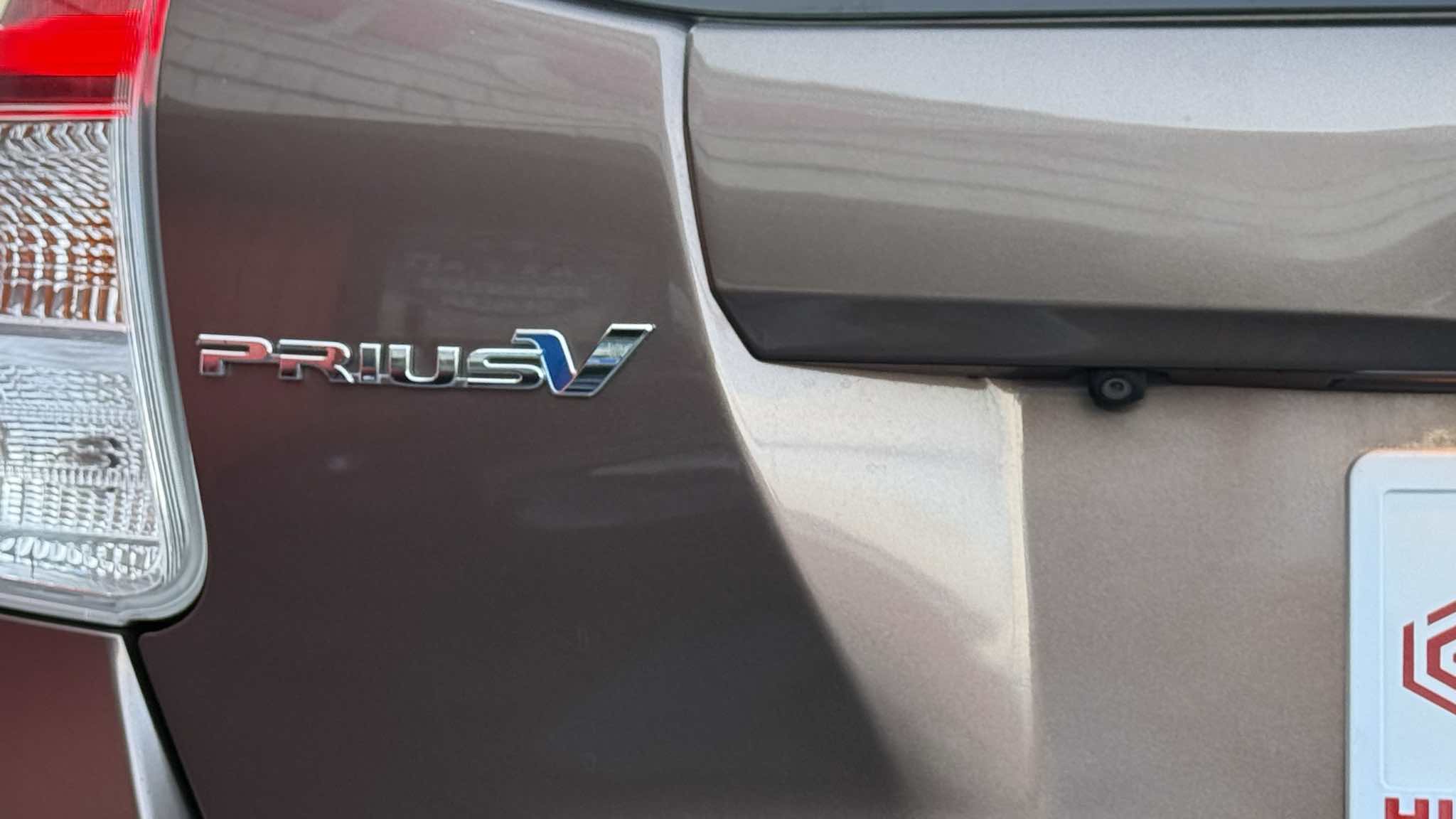 Photo 35 of this Toyota Prius v