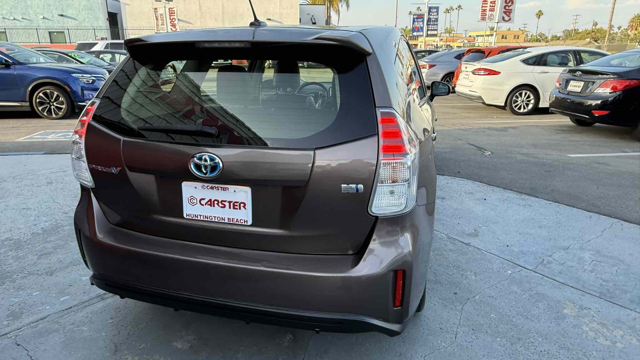 Photo 37 of this Toyota Prius v
