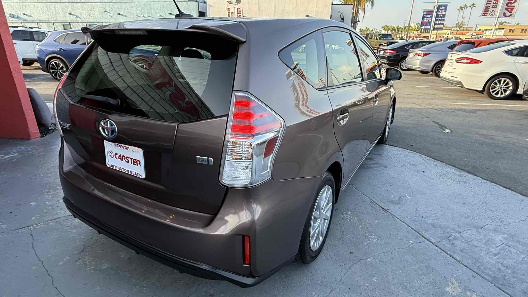 Photo 38 of this Toyota Prius v