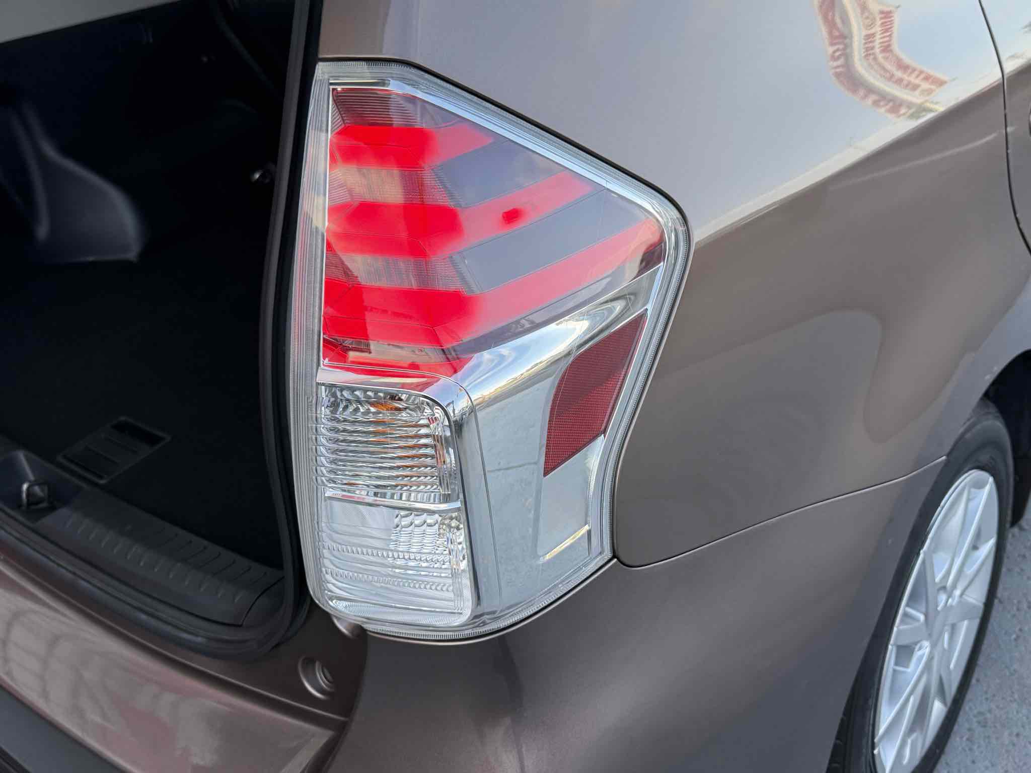 Photo 69 of this Toyota Prius v