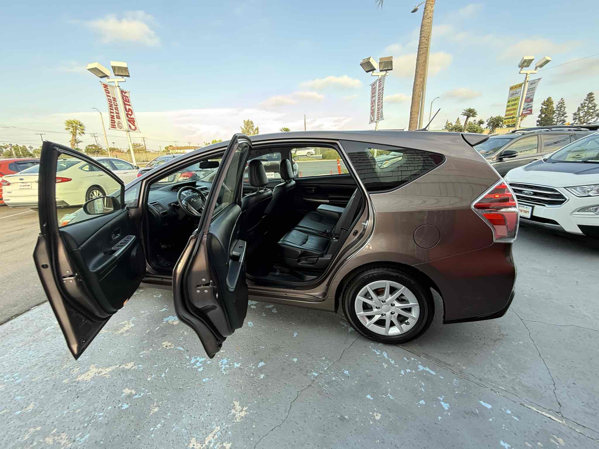Photo 77 of this Toyota Prius v