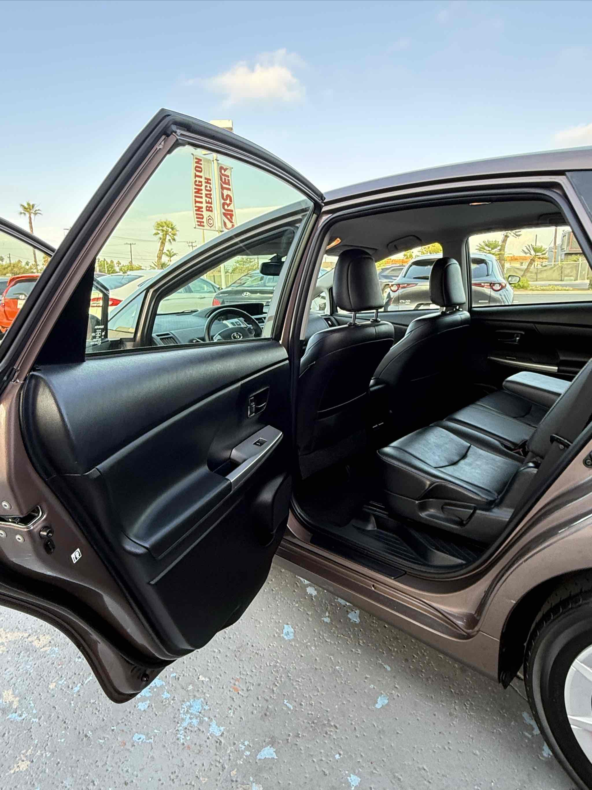 Photo 79 of this Toyota Prius v