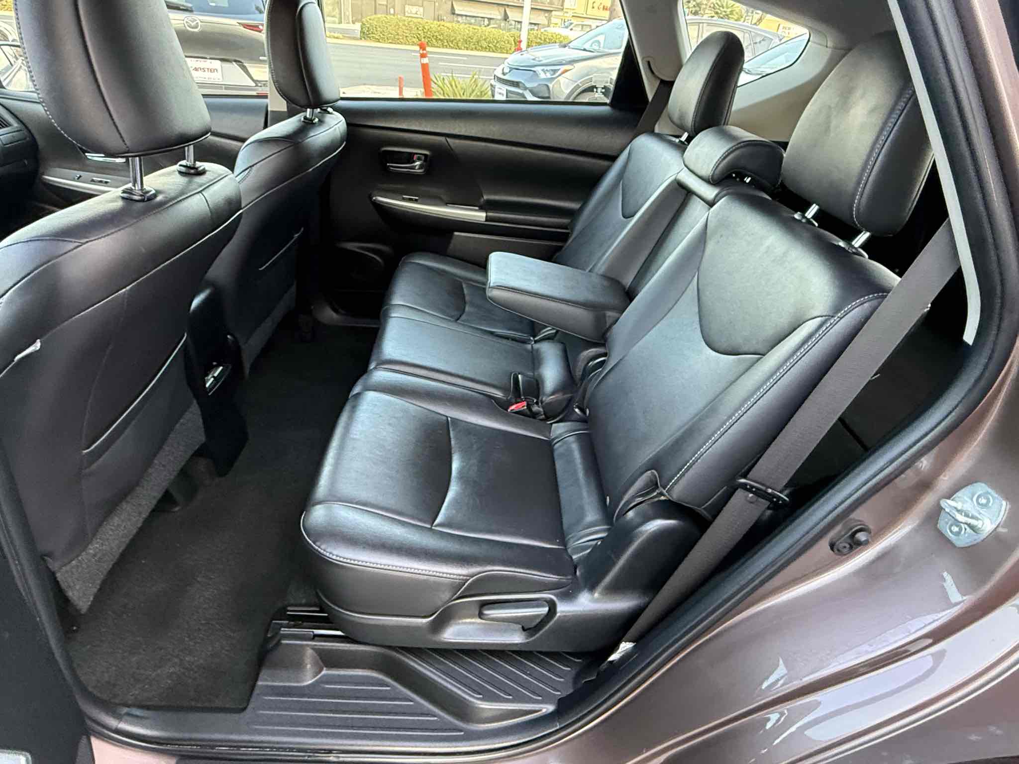 Photo 81 of this Toyota Prius v