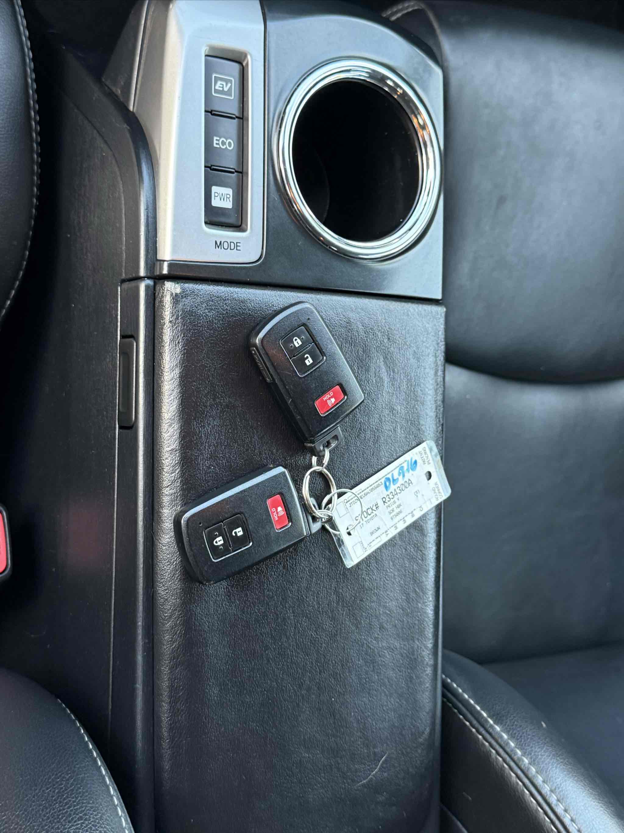 Photo 92 of this Toyota Prius v