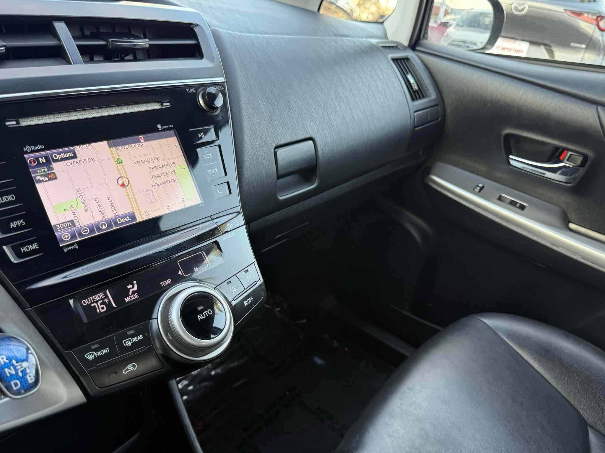 Photo 104 of this Toyota Prius v