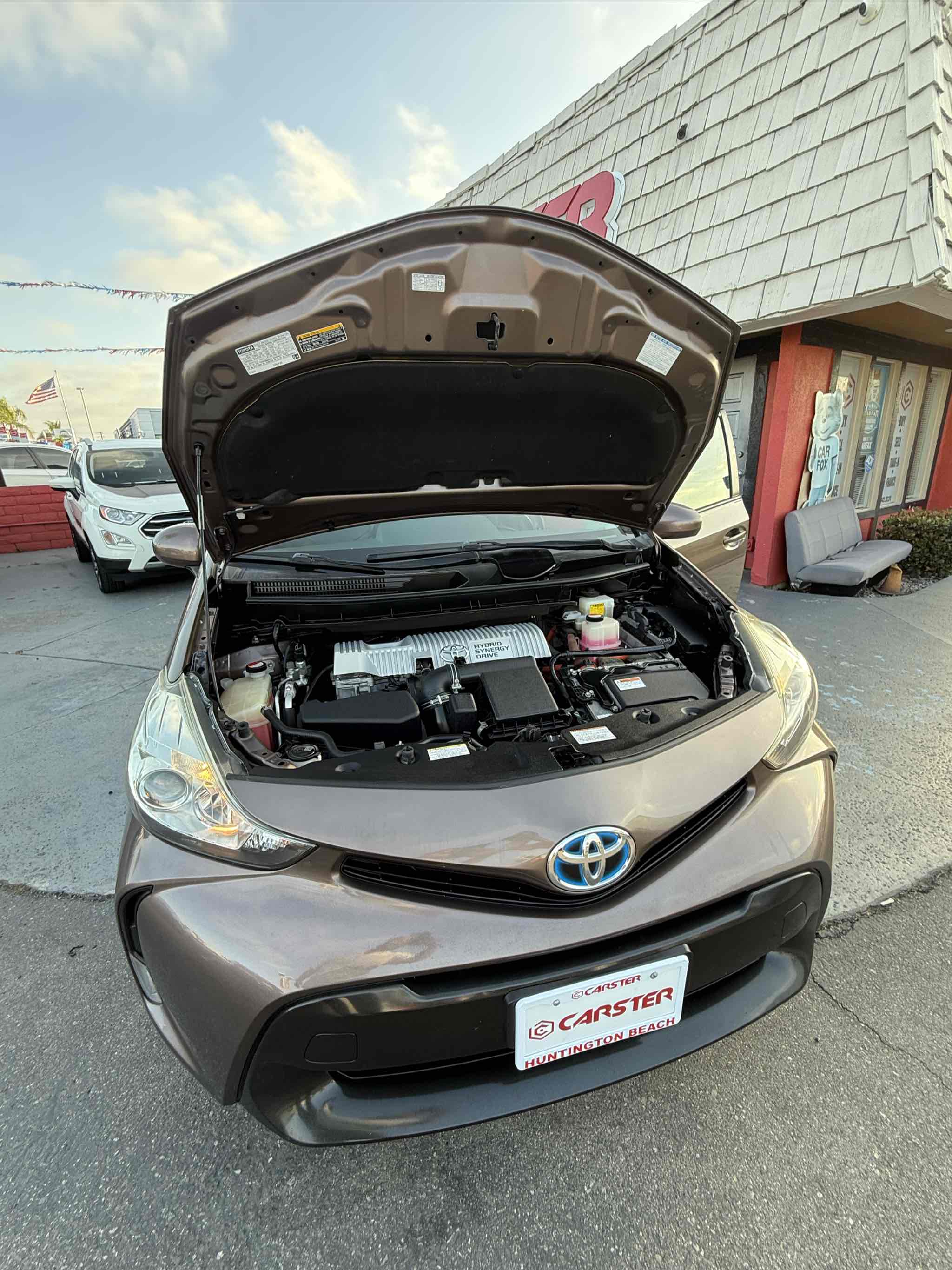 Photo 111 of this Toyota Prius v
