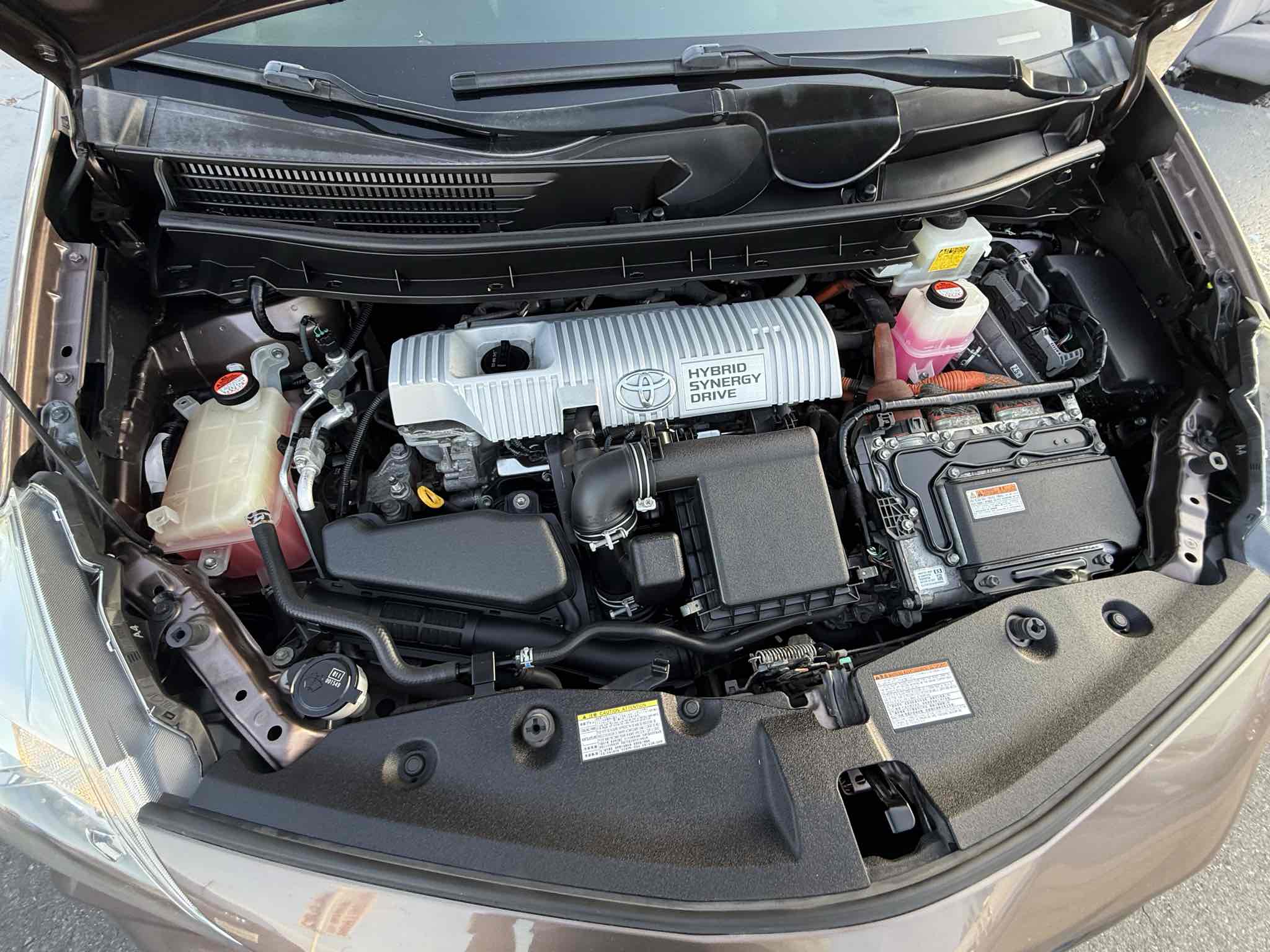 Photo 113 of this Toyota Prius v
