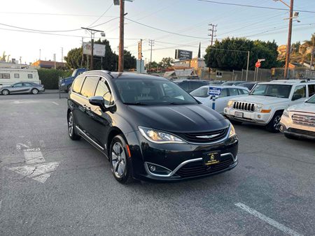 Sold 2018 Chrysler Pacifica Hybrid Limited