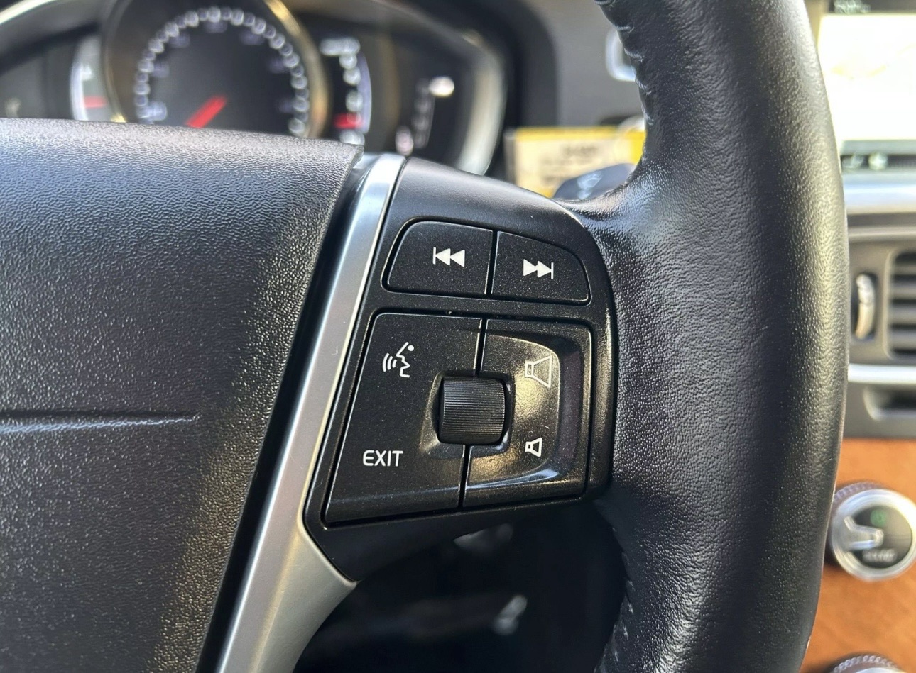 2016 Volvo S60 Inscription T5 Drive-E Premier photo 8