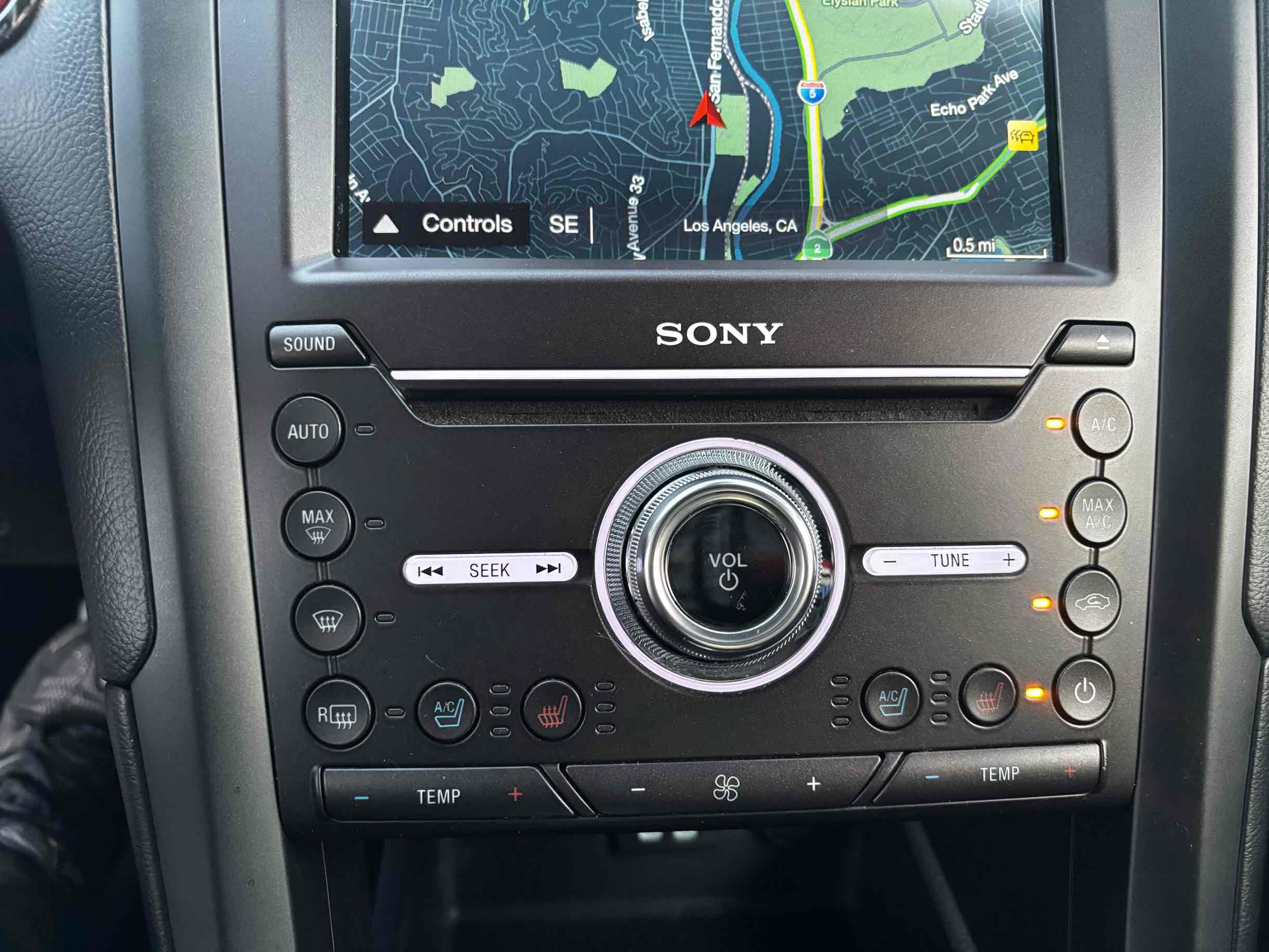 2019 Ford Fusion Hybrid Titanium photo 14