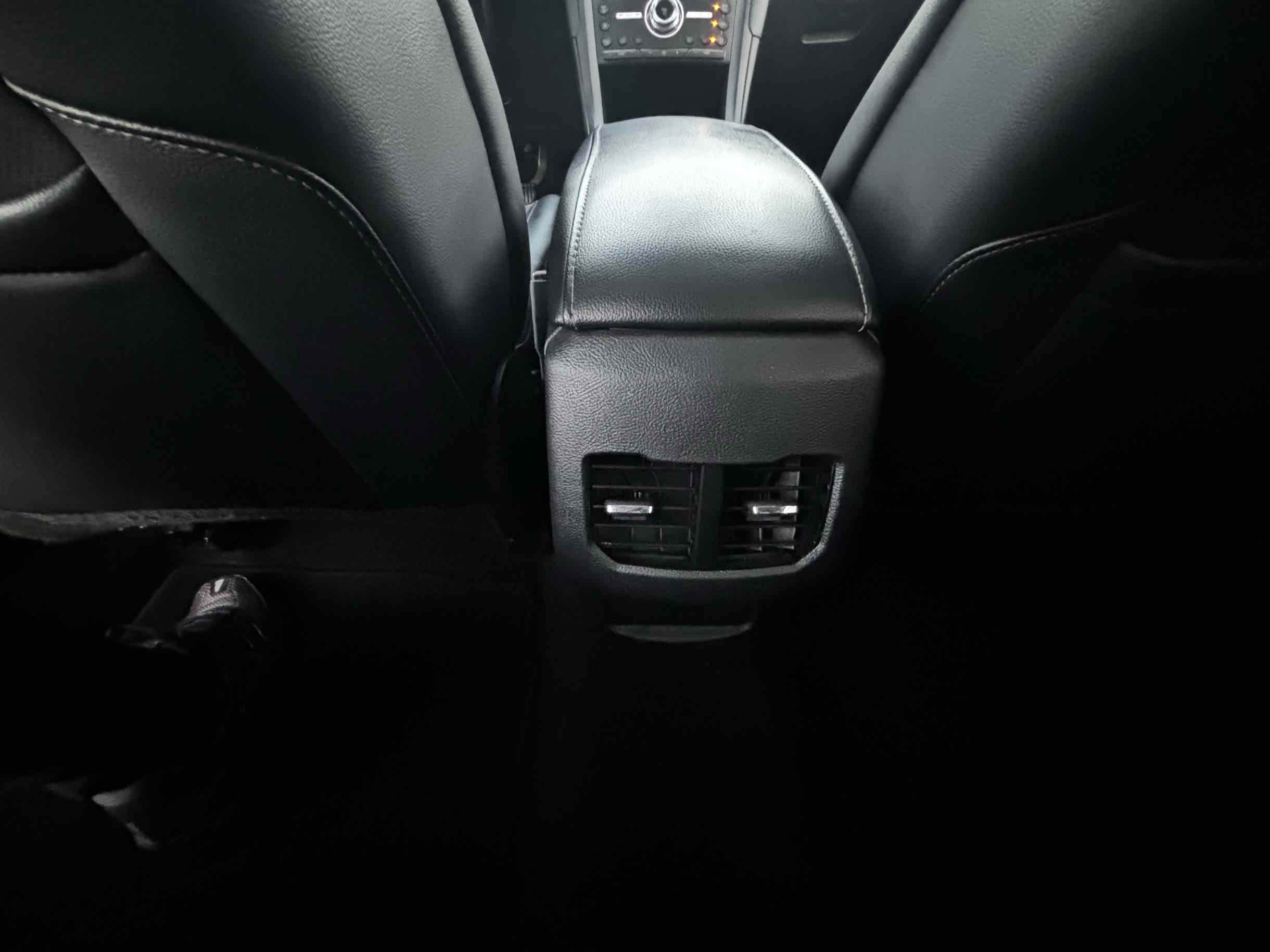 2019 Ford Fusion Hybrid Titanium photo 19
