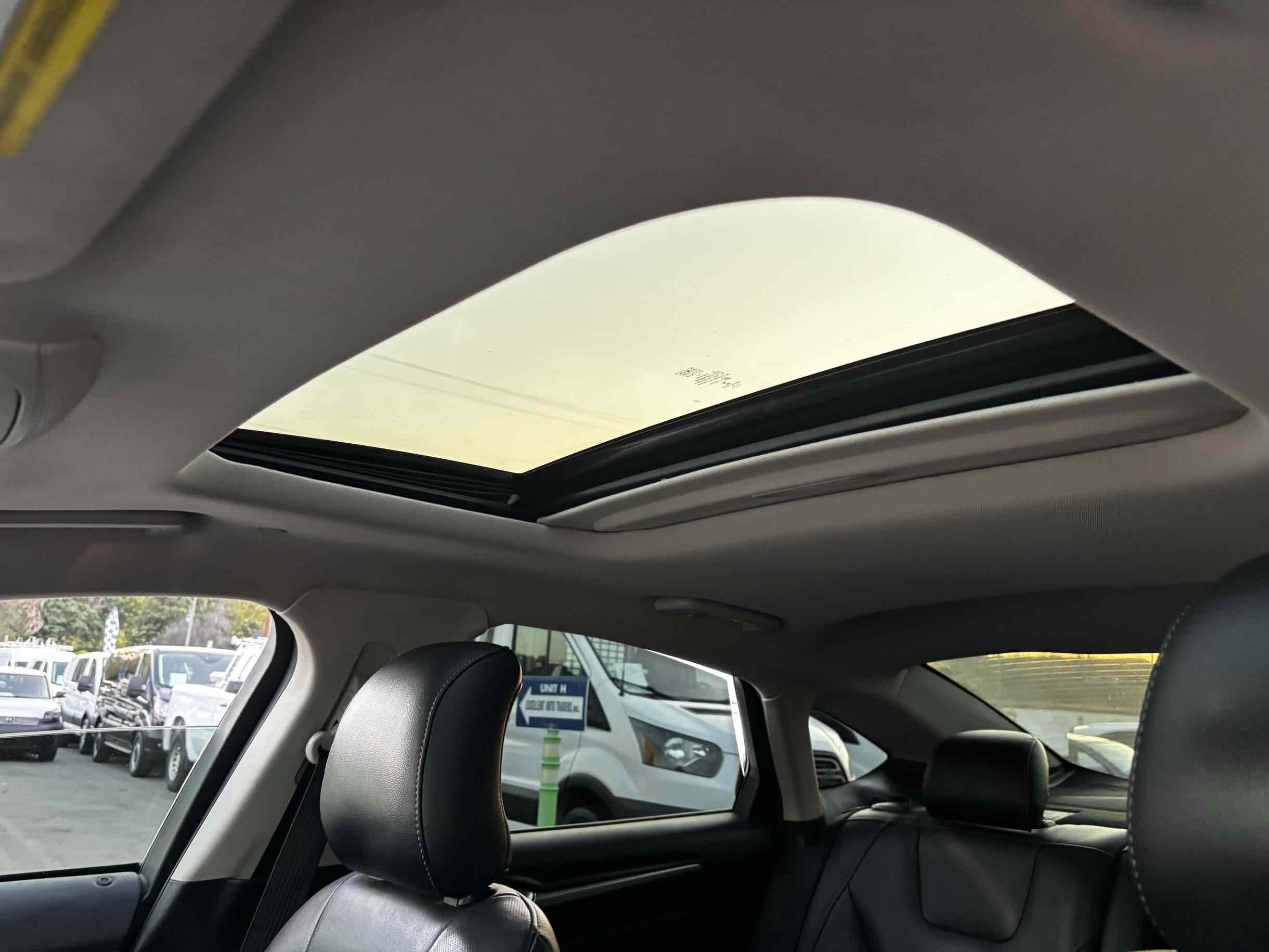 2019 Ford Fusion Hybrid Titanium photo 21